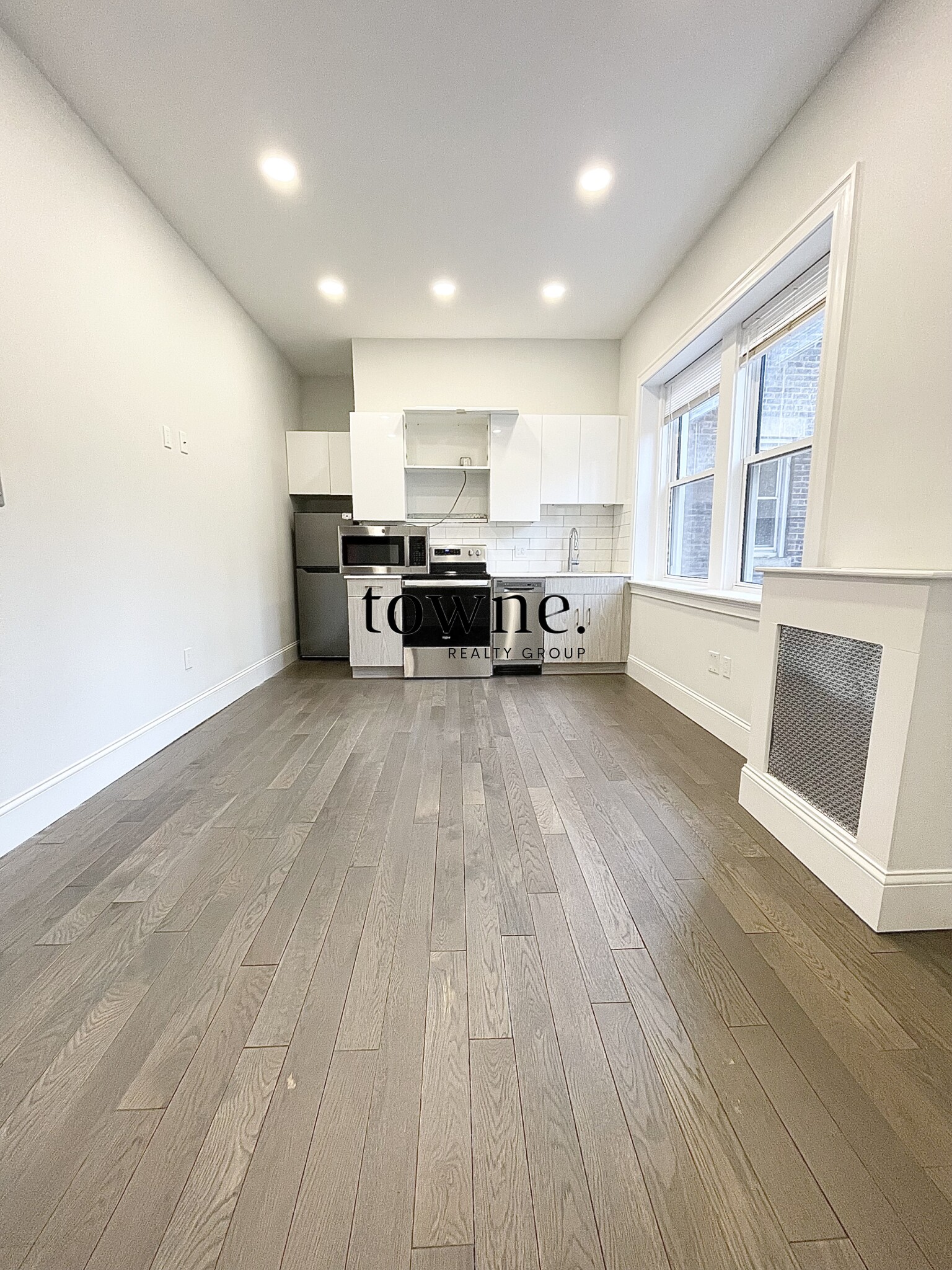 124 Peterborough St, Fenway