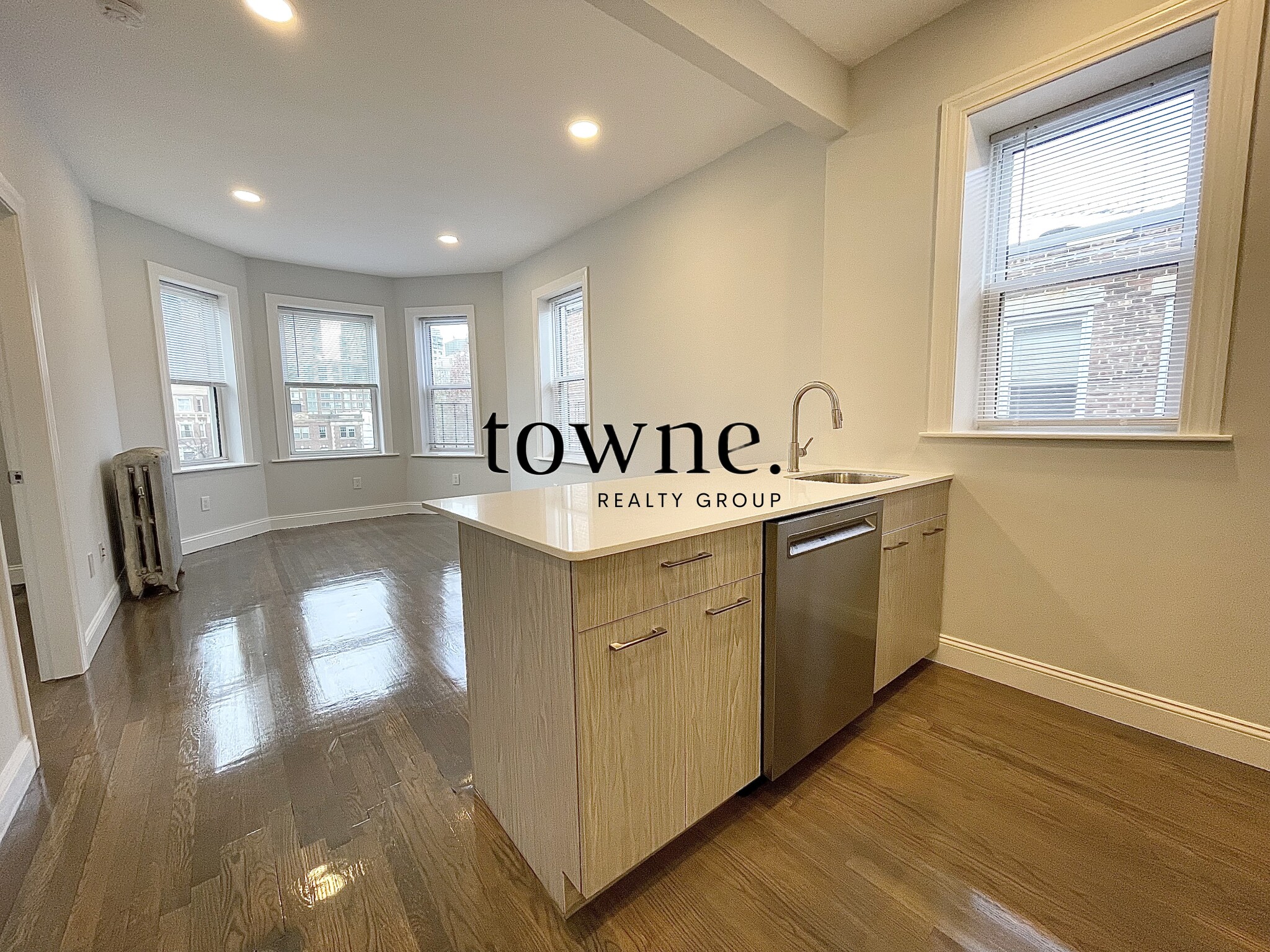 111 Queensberry St, Fenway