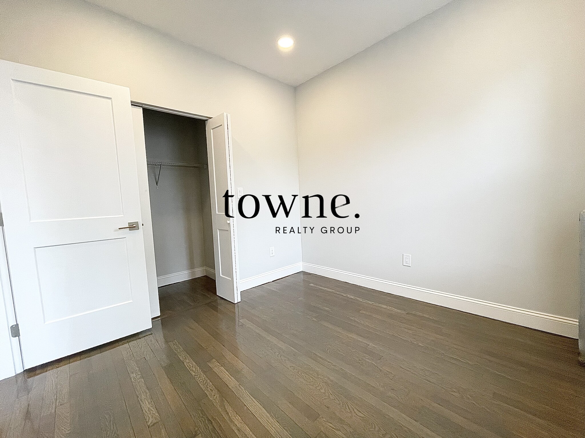 111 Queensberry St, Fenway