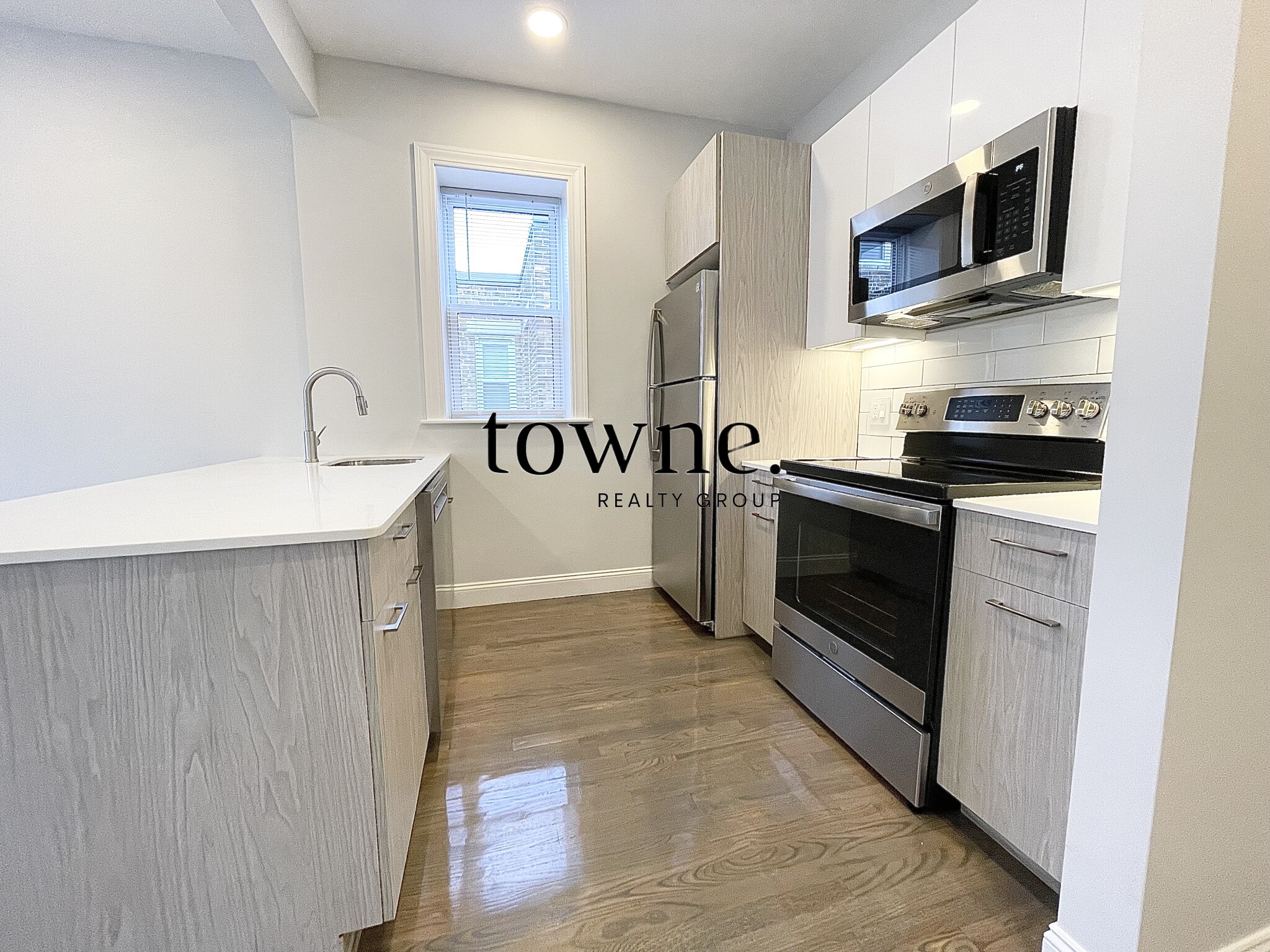 111 Queensberry St, Fenway