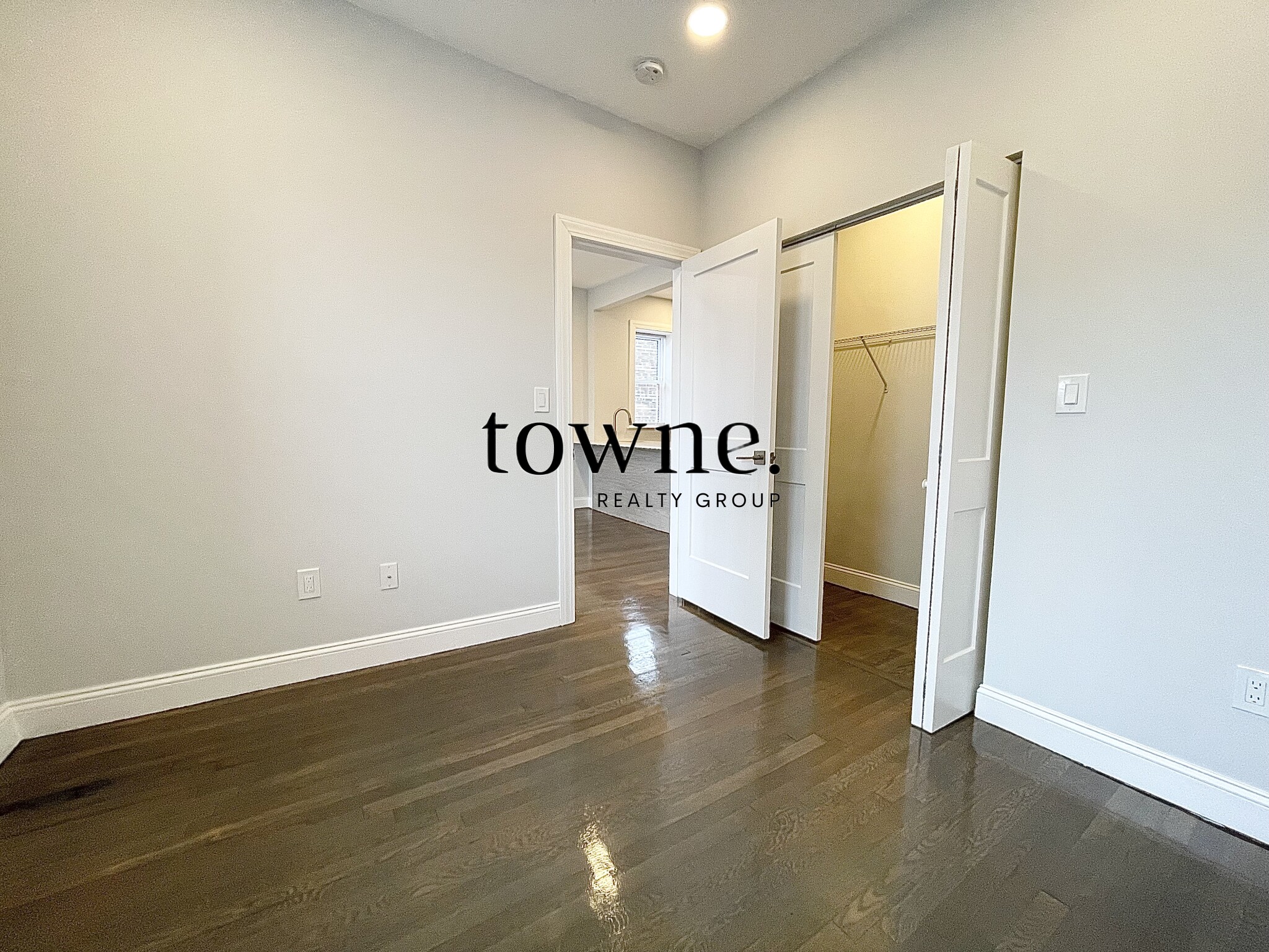 111 Queensberry St, Fenway