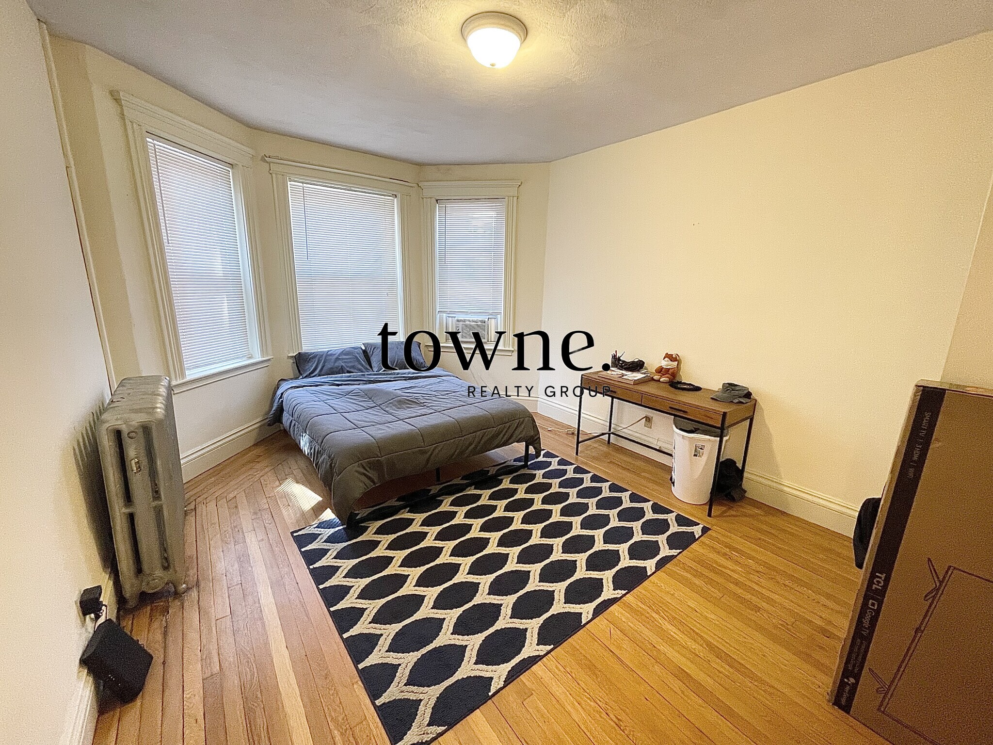 105 Queensberry St, Fenway