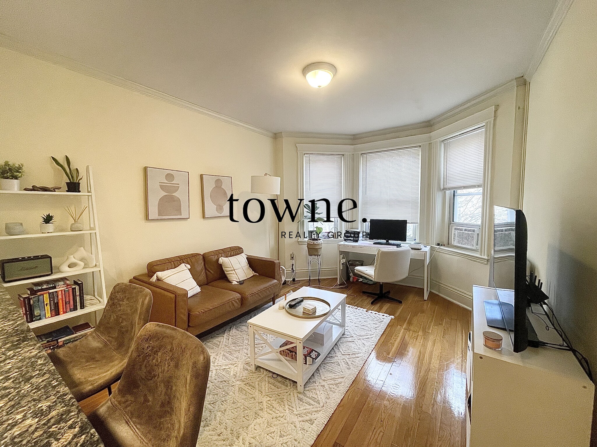 104 Queensberry St, Fenway