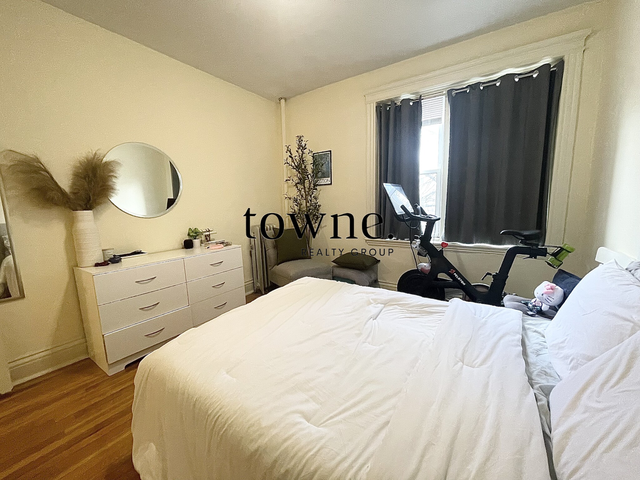 104 Queensberry St, Fenway