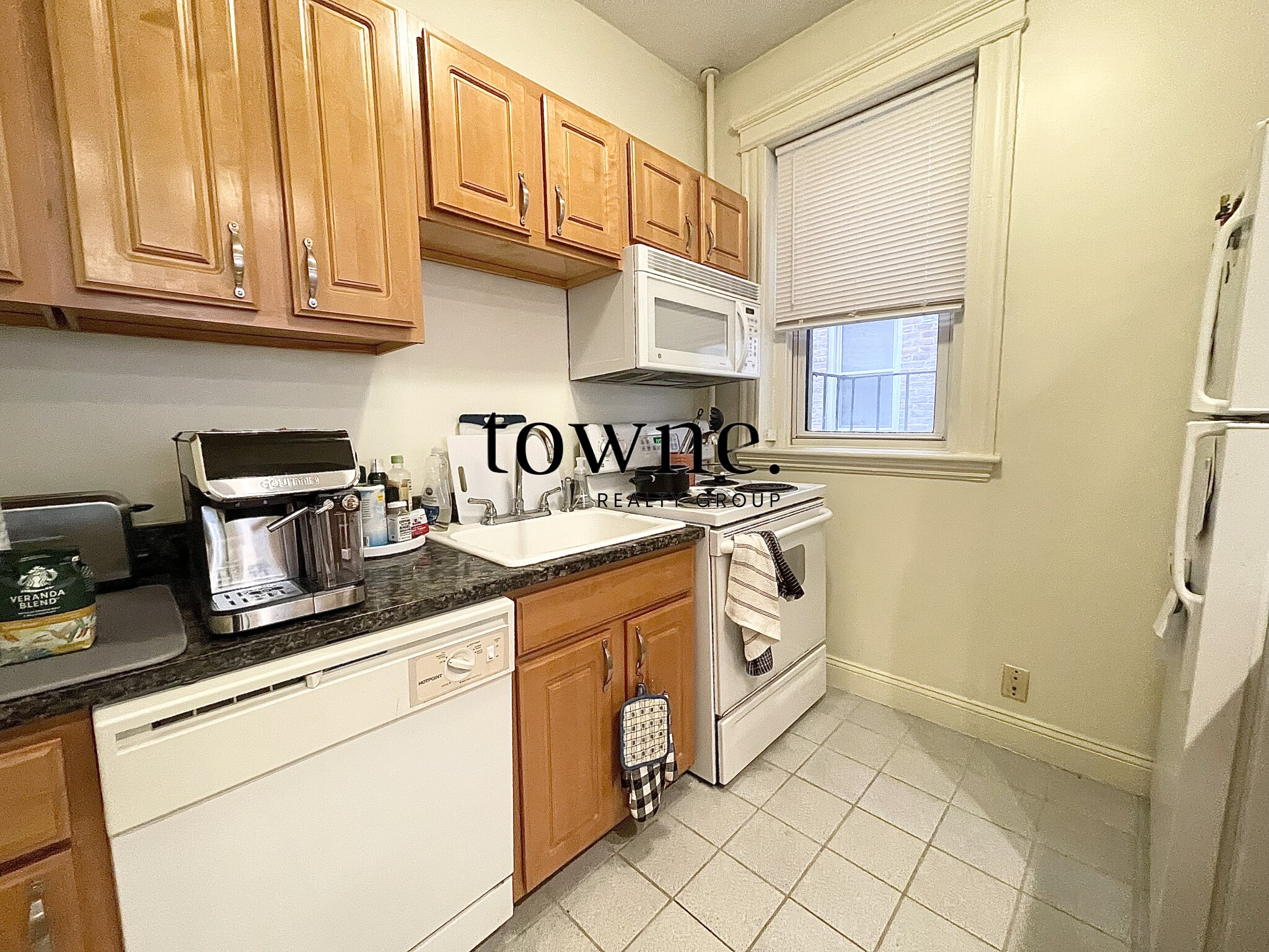 104 Queensberry St, Fenway