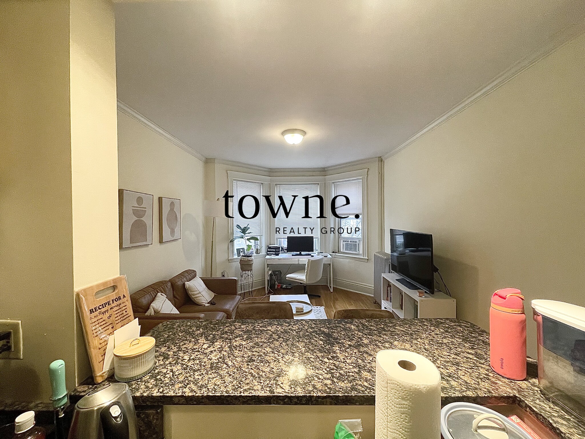 104 Queensberry St, Fenway