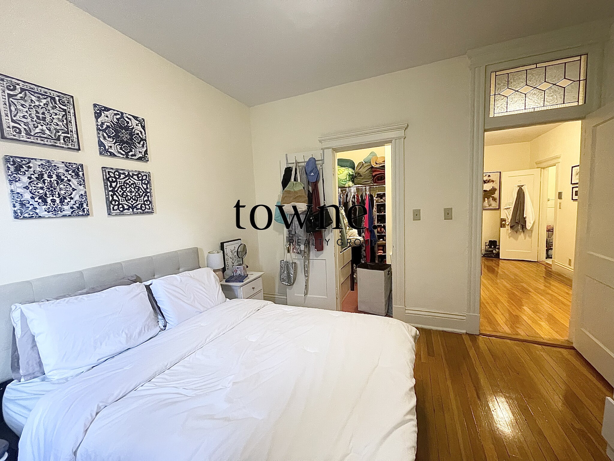 104 Queensberry St, Fenway