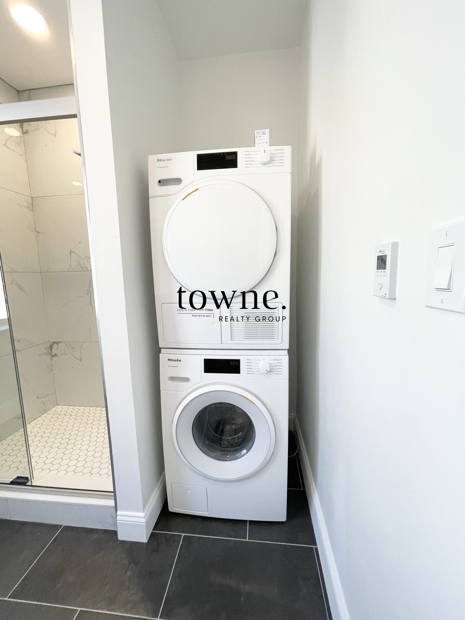 106 Queensberry St, Fenway