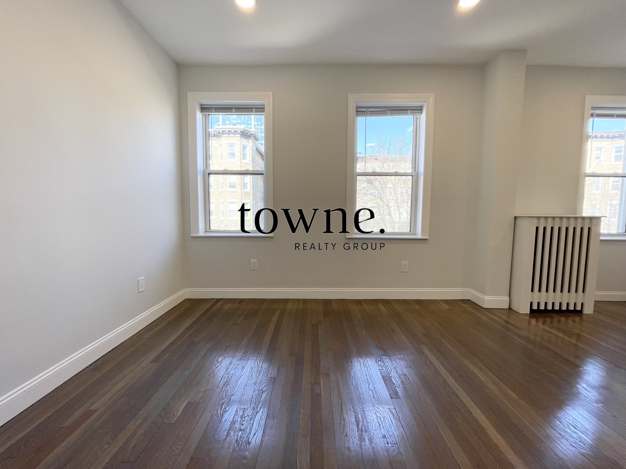 106 Queensberry St, Fenway