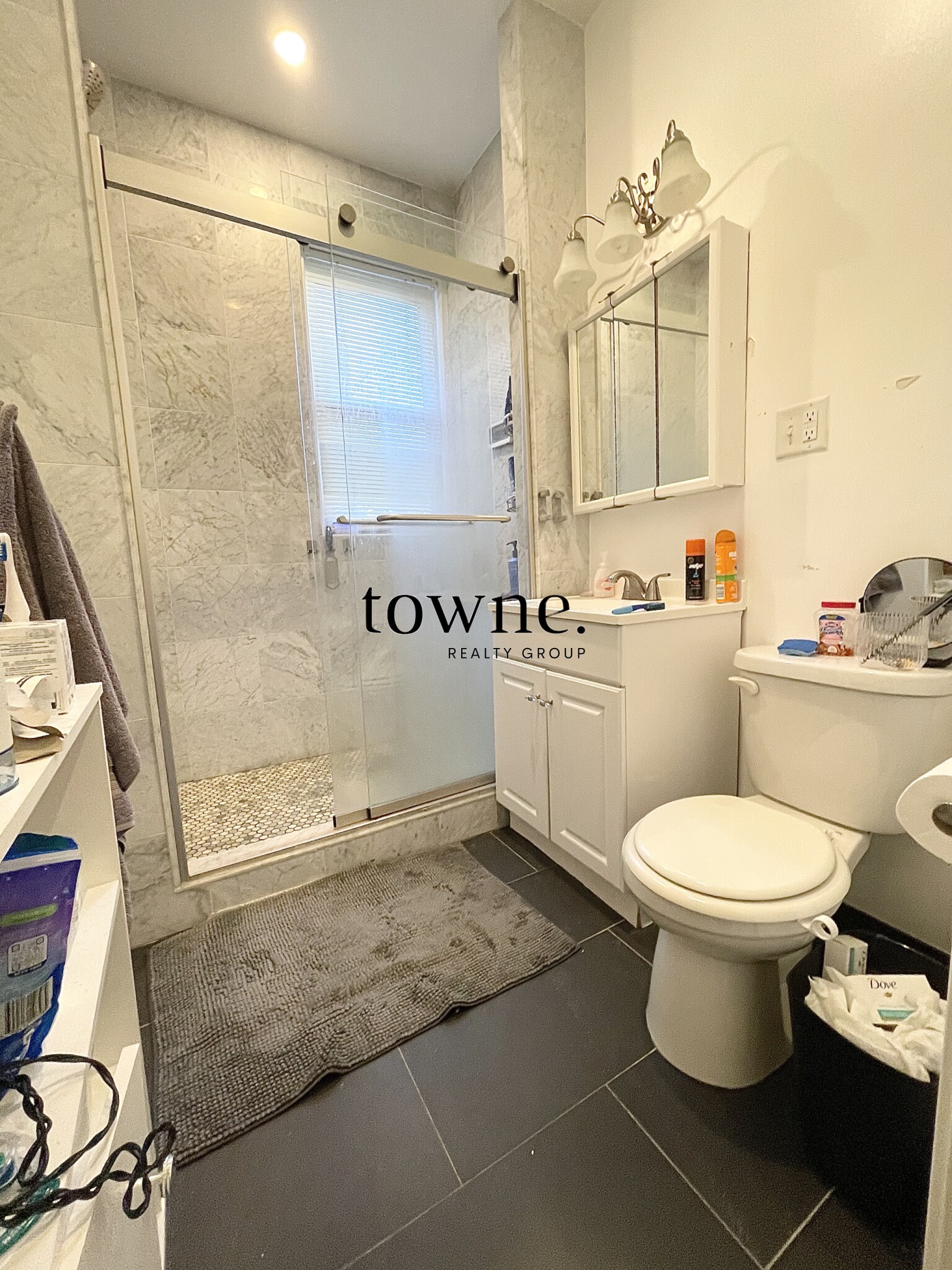 98 Queensberry St, Fenway