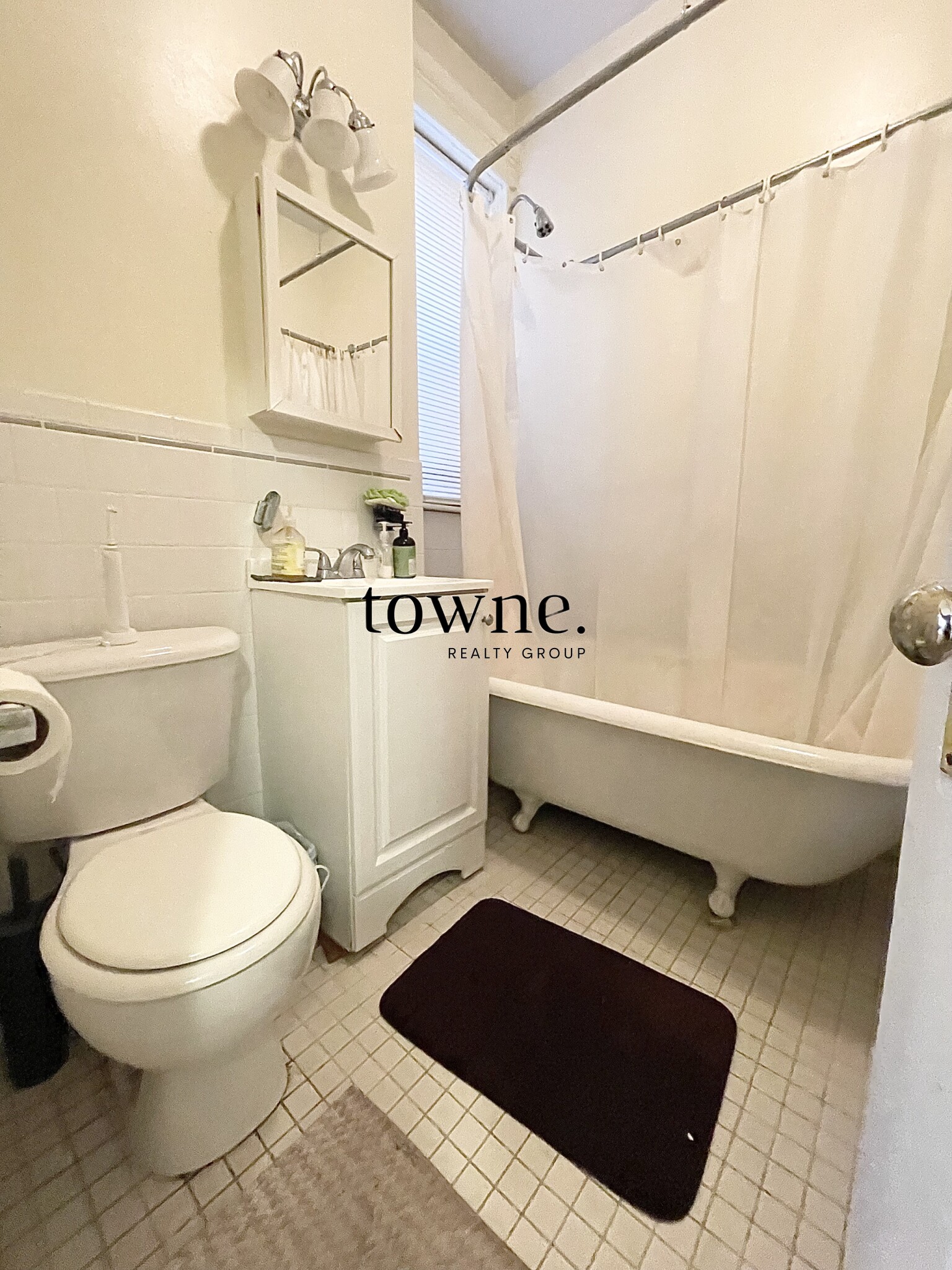 109 Queensberry St, Fenway