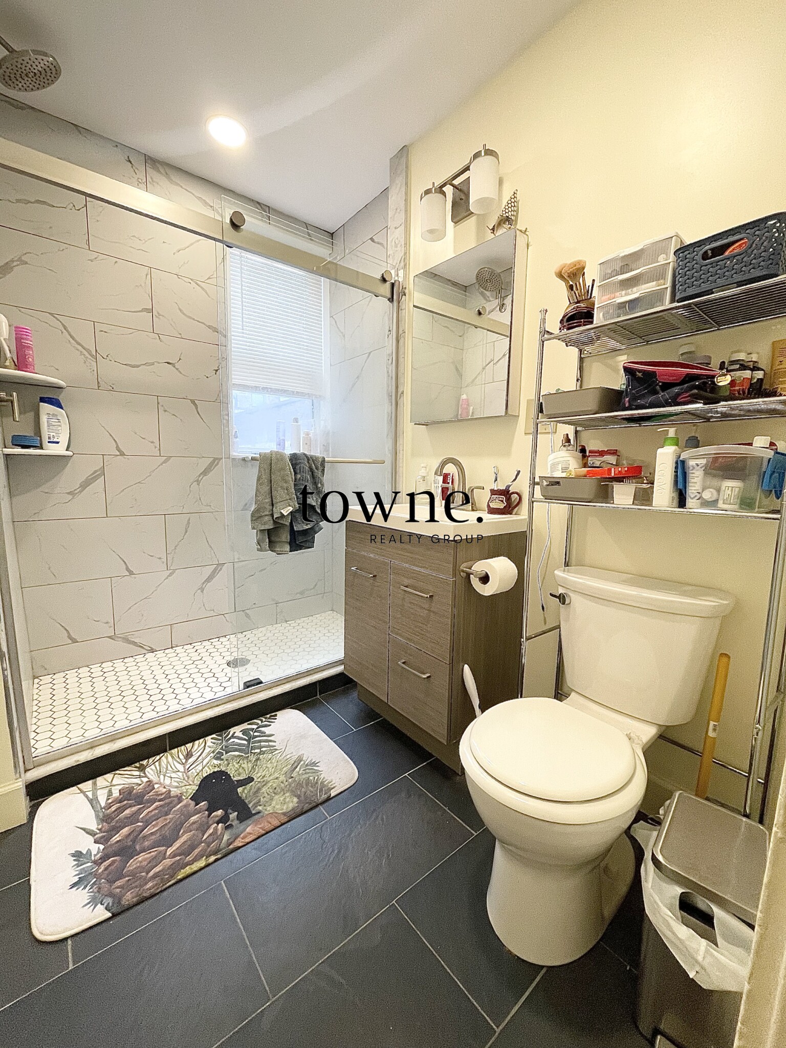 106 Queensberry St, Fenway