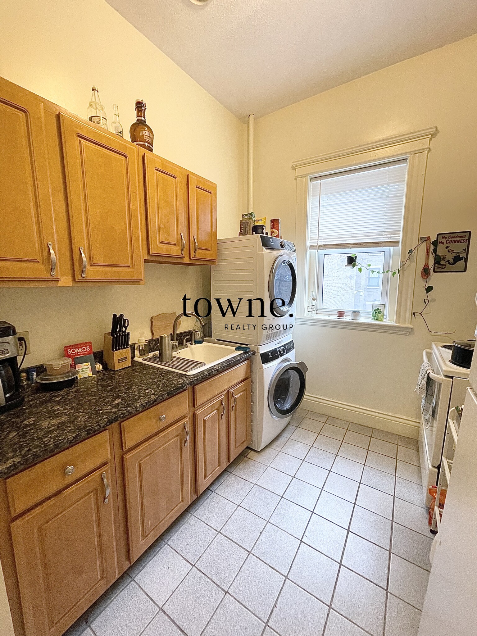 106 Queensberry St, Fenway