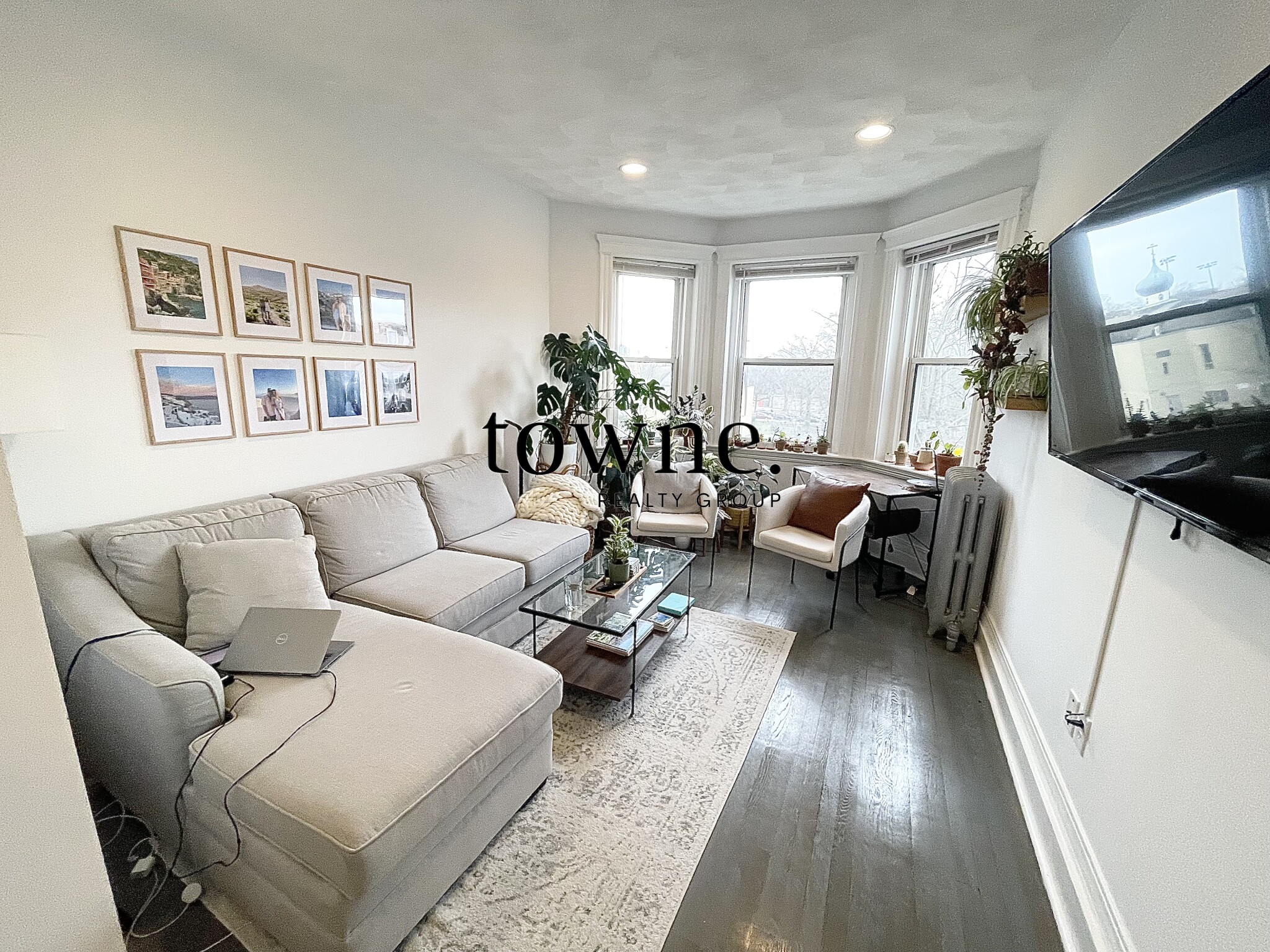 102 Queensberry St, Fenway