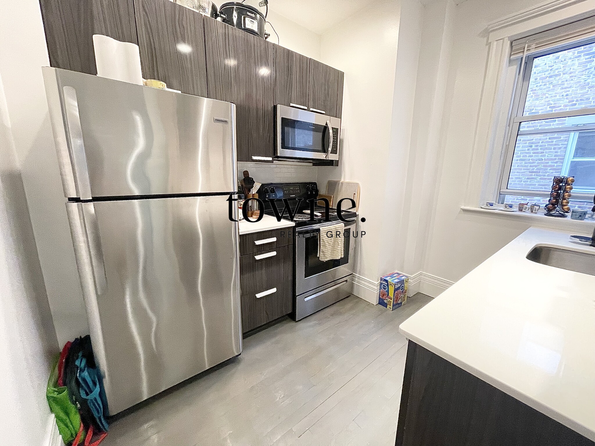 102 Queensberry St, Fenway