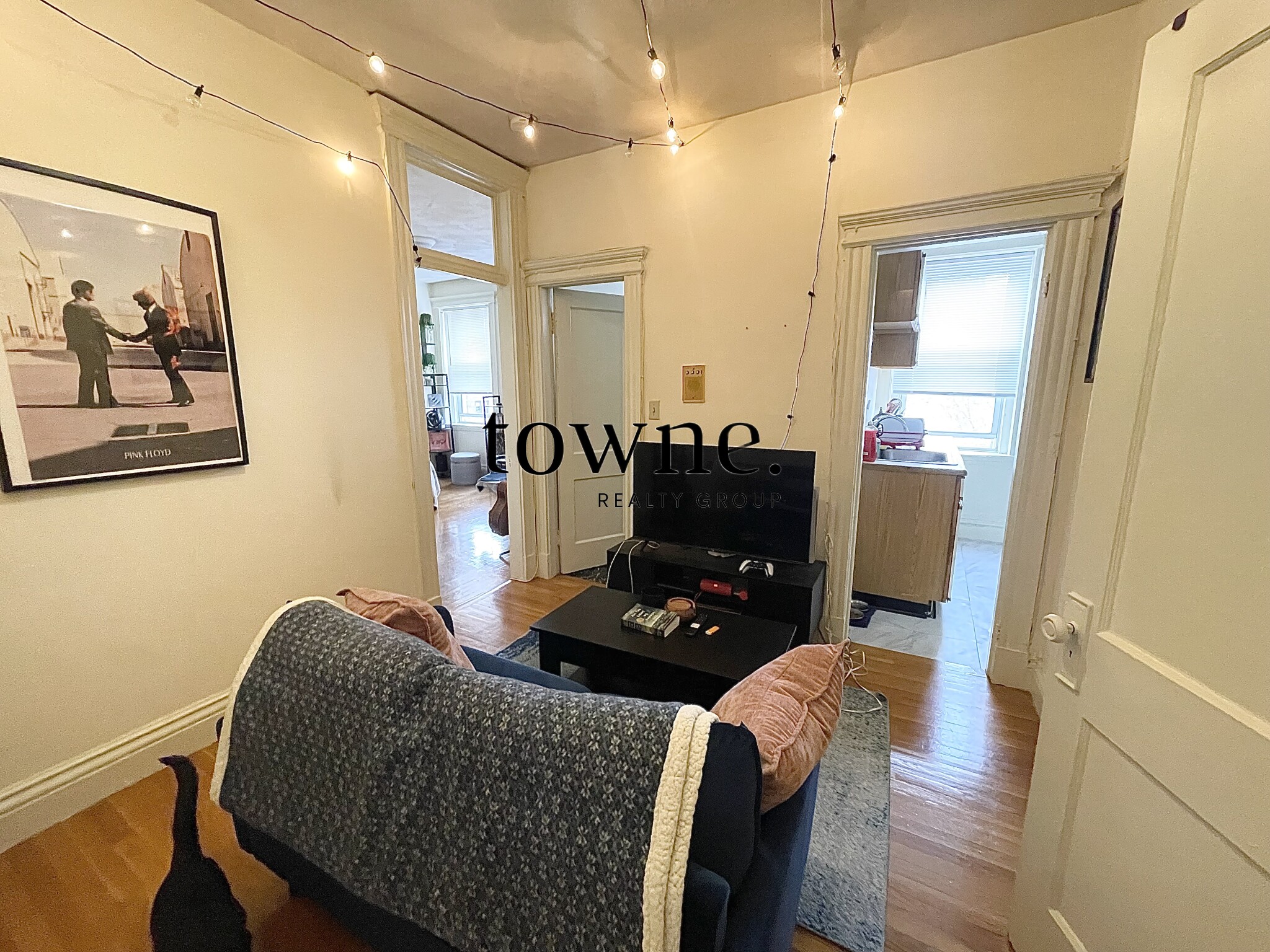 106 Queensberry St, Fenway