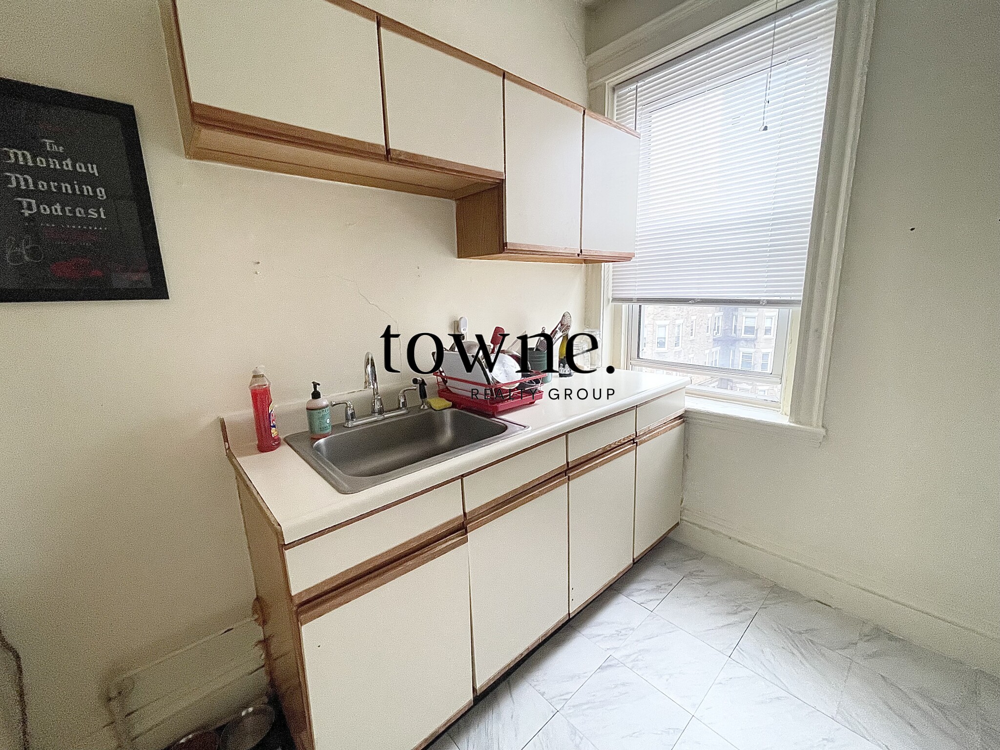 106 Queensberry St, Fenway