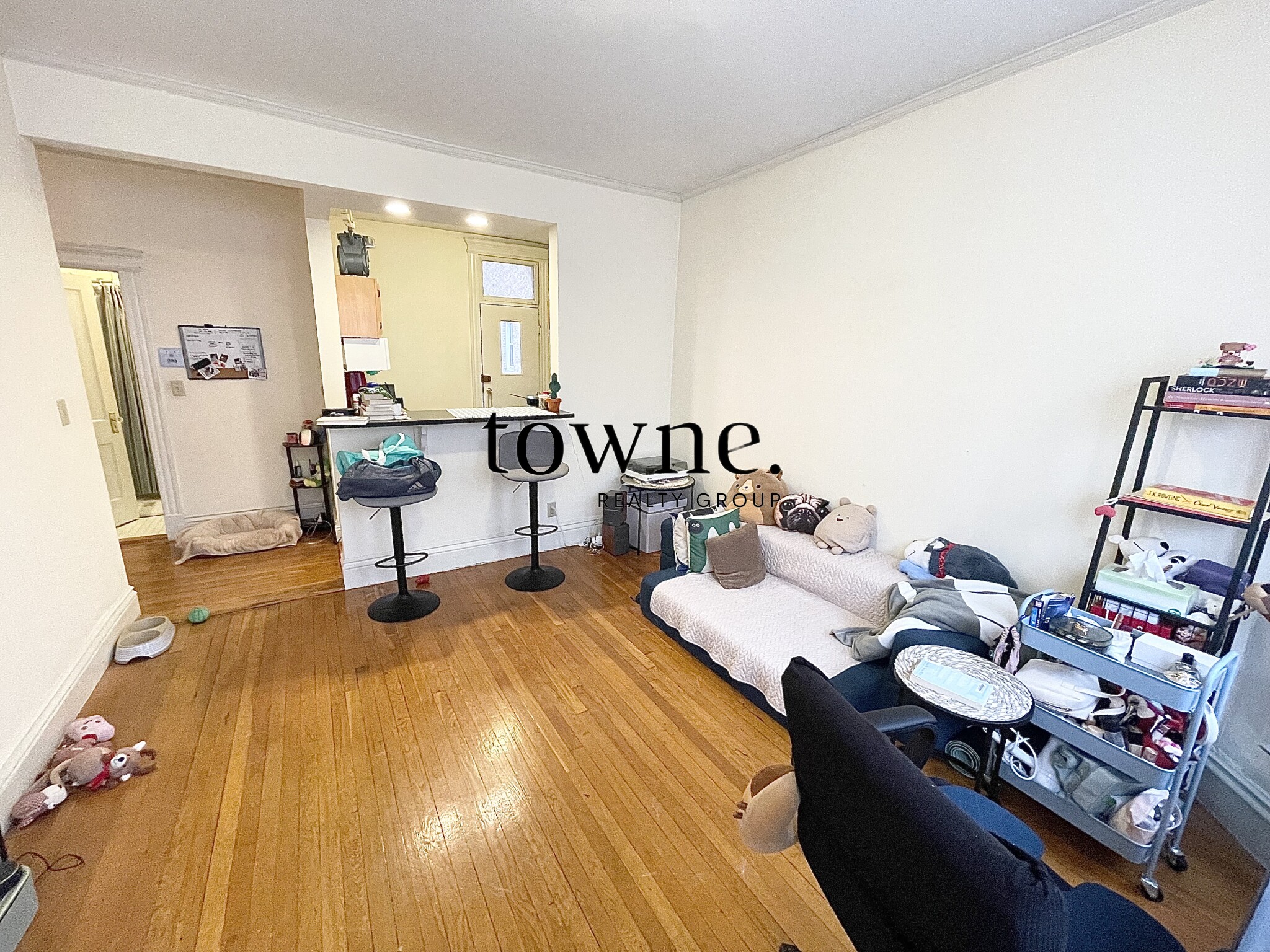 100 Queensberry St, Fenway