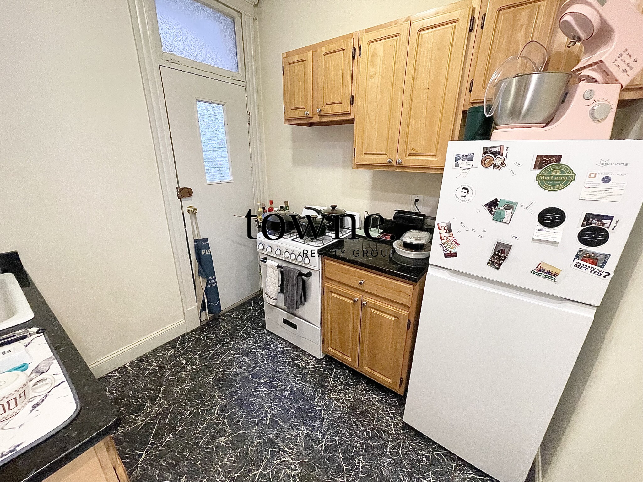 100 Queensberry St, Fenway