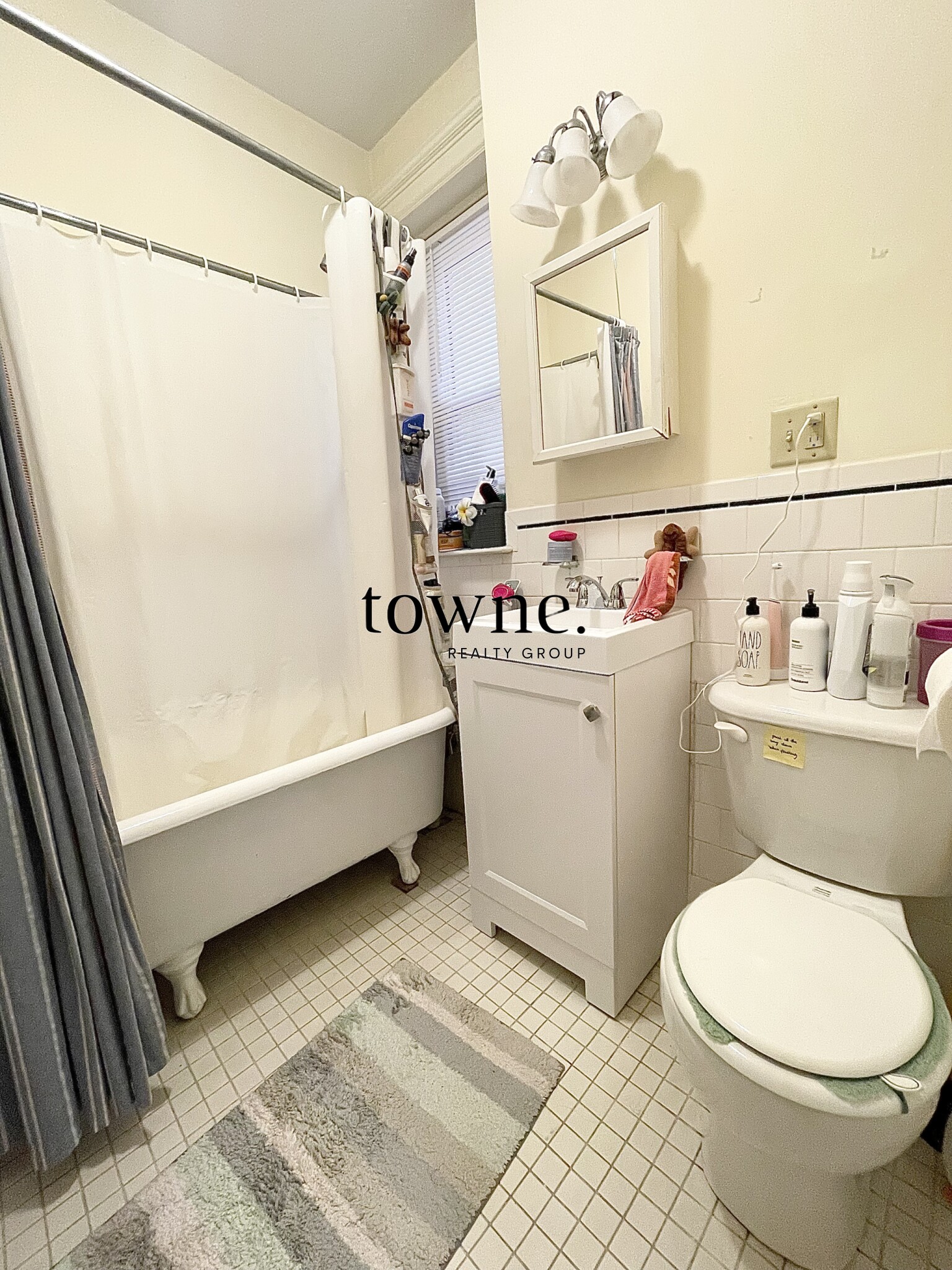 100 Queensberry St, Fenway