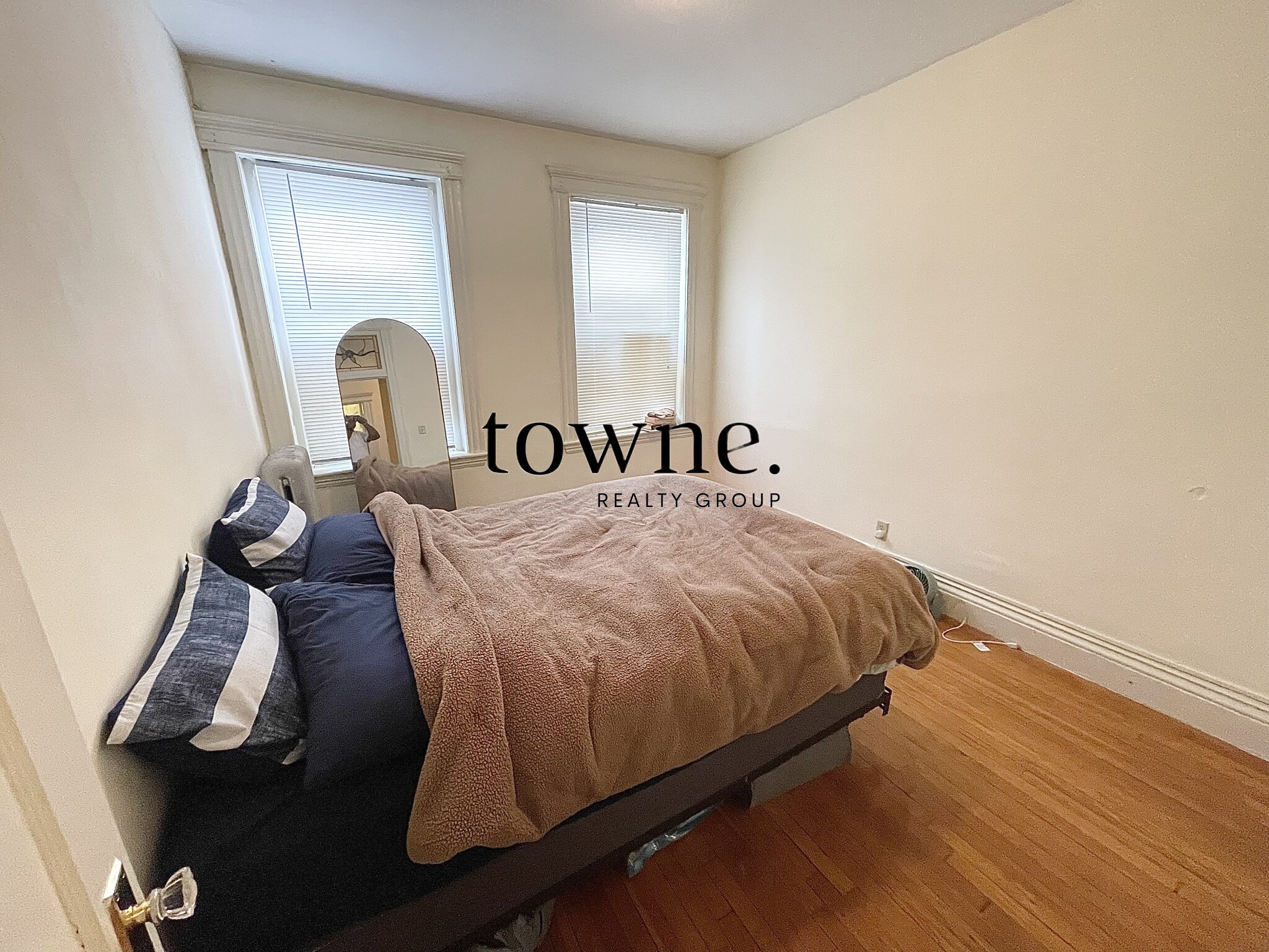 100 Queensberry St, Fenway