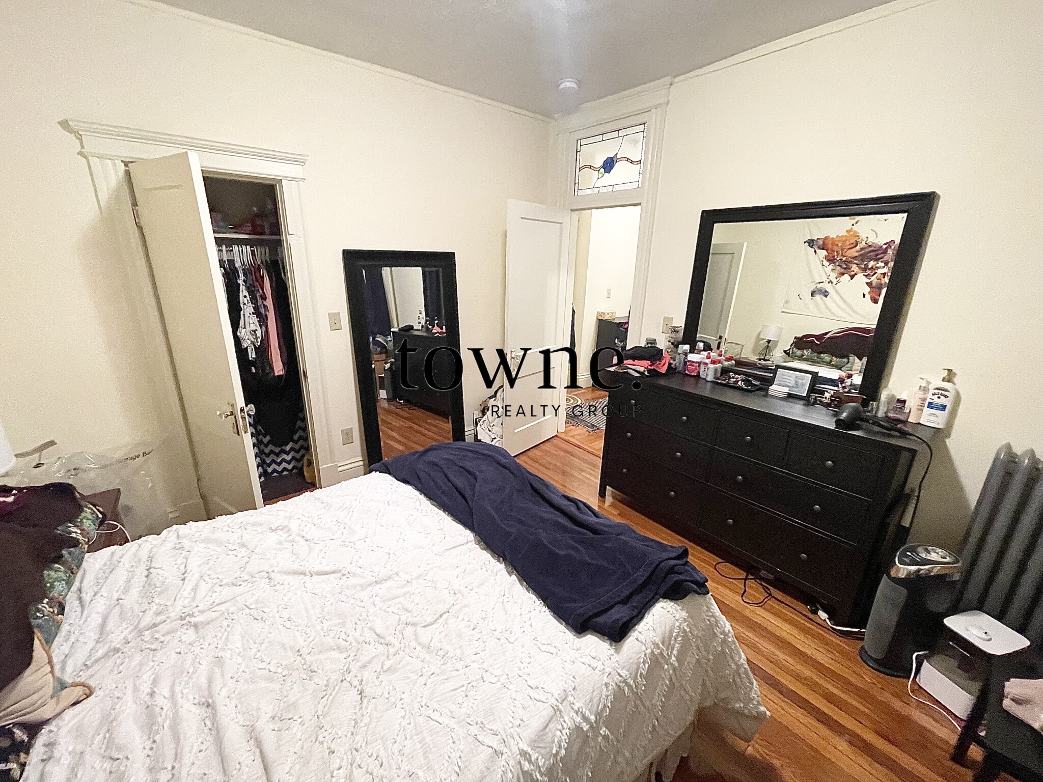 104 Queensberry St, Fenway