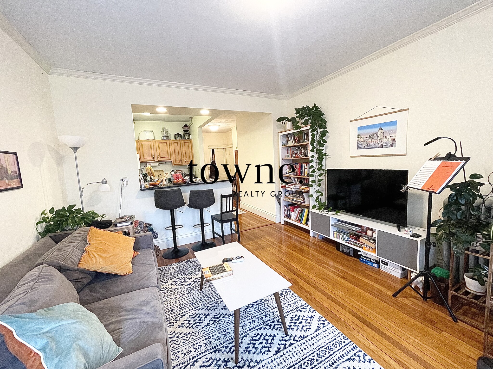 104 Queensberry St, Fenway