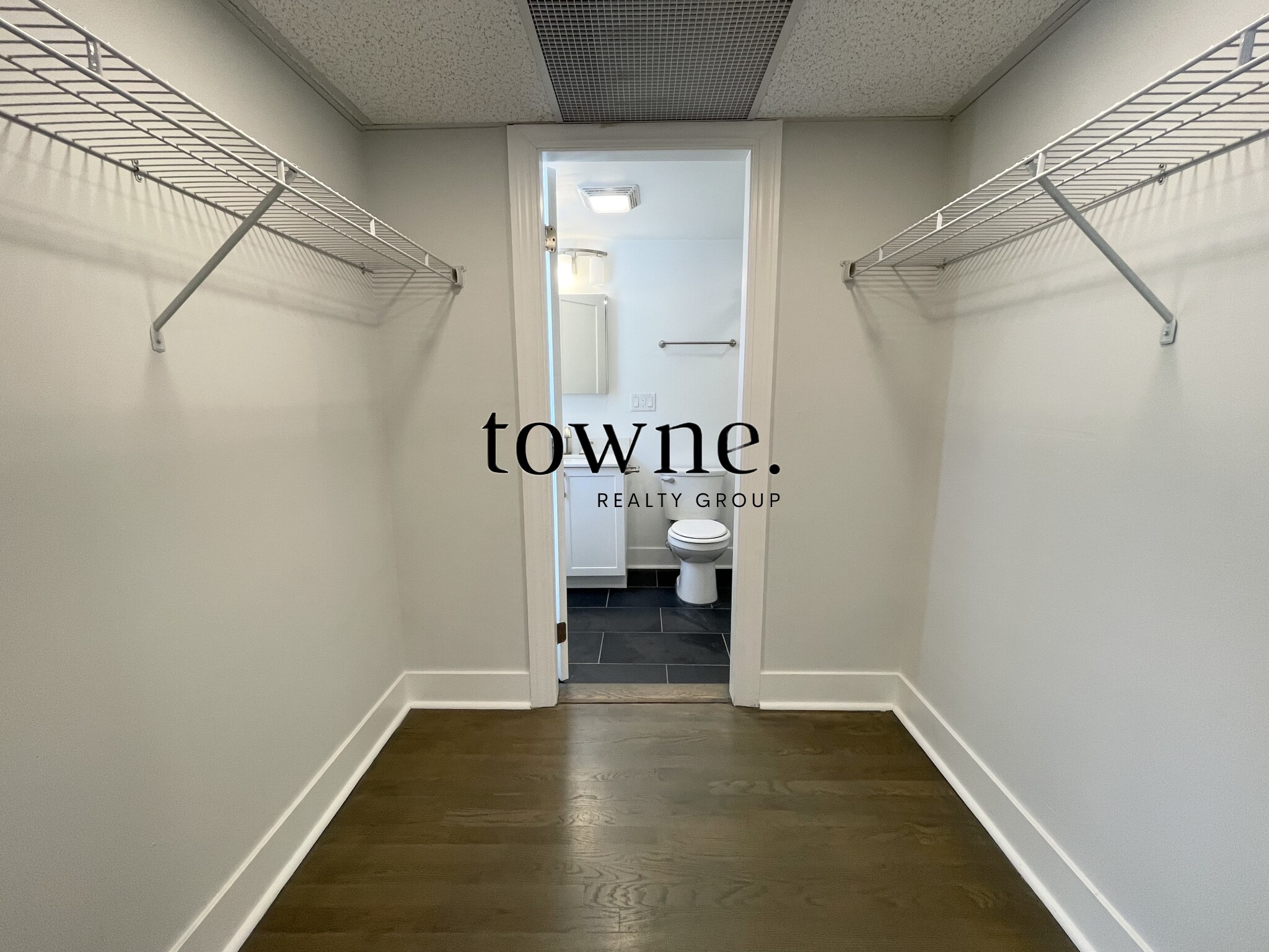 320 Hammond Pond Pkwa, Chestnut Hill