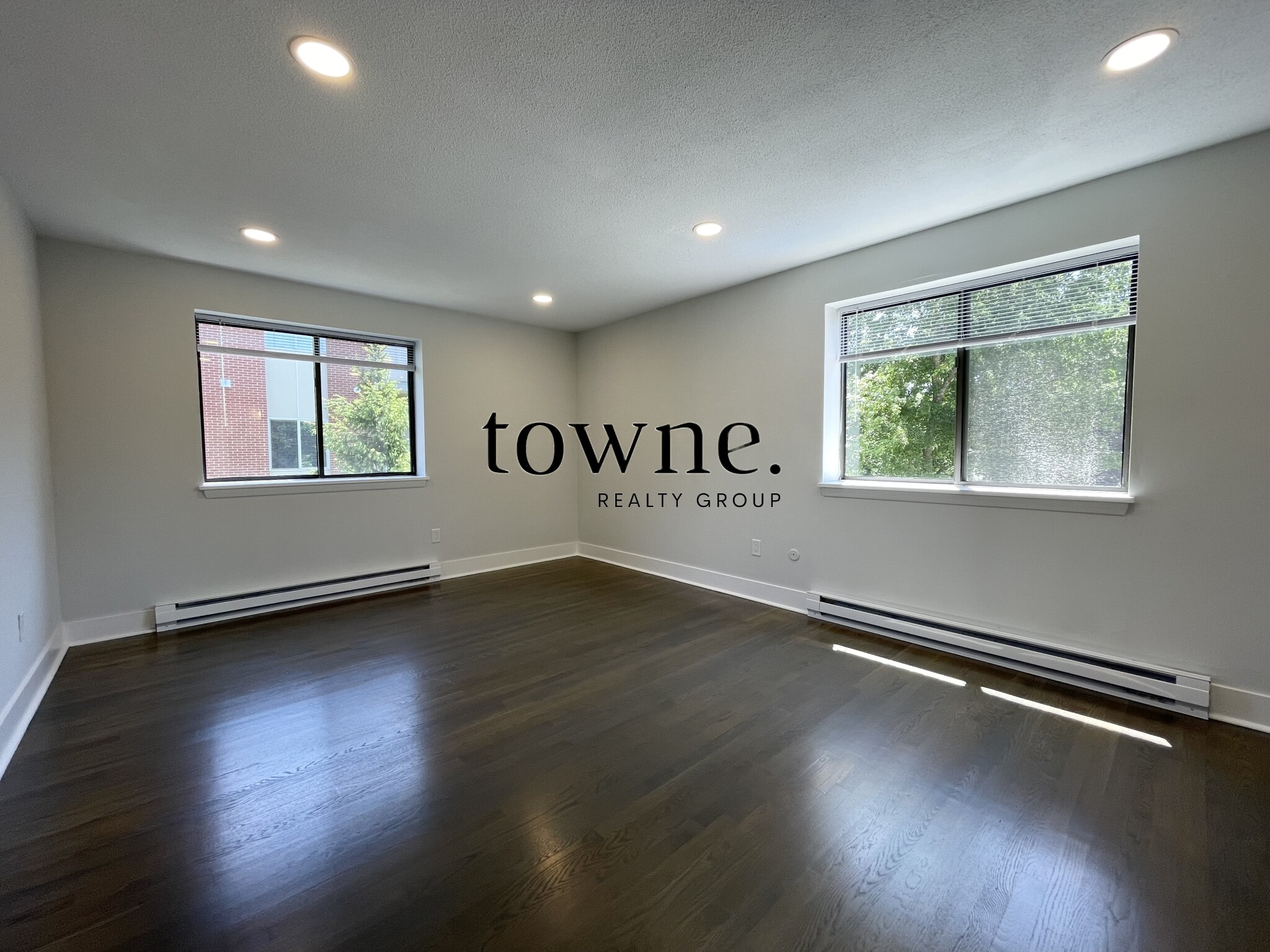 320 Hammond Pond Pkwa, Chestnut Hill