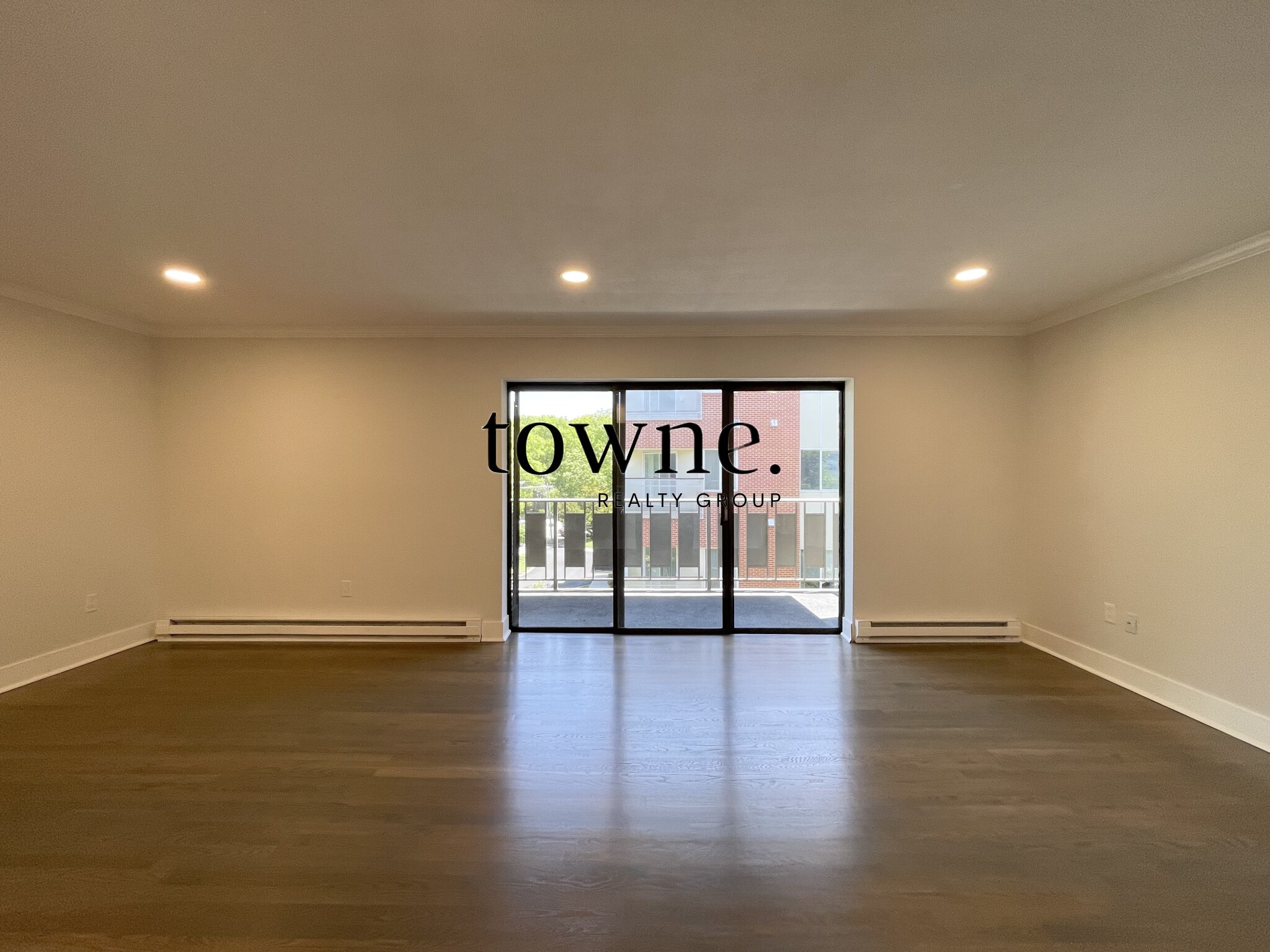 320 Hammond Pond Pkwa, Chestnut Hill