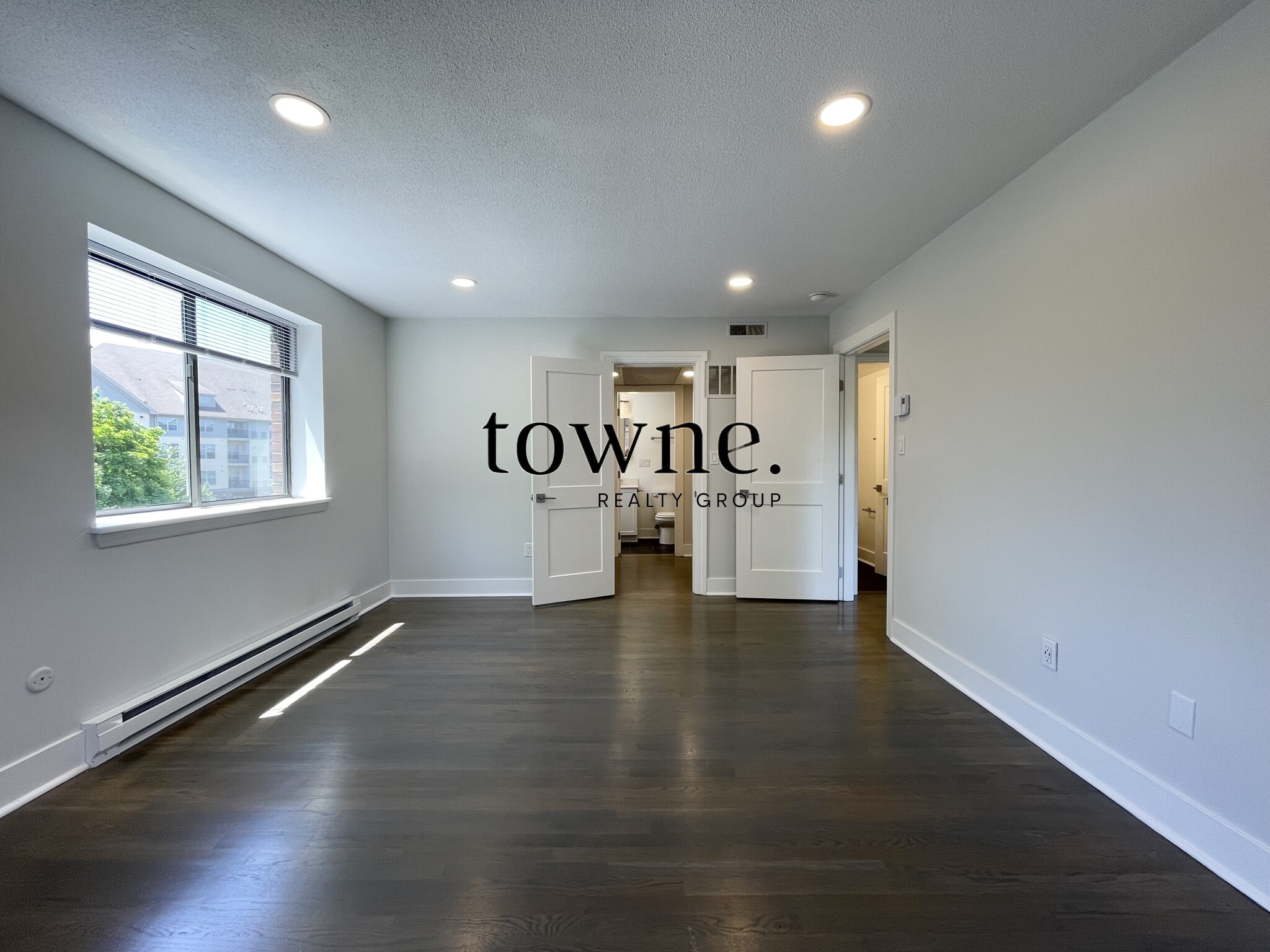 320 Hammond Pond Pkwa, Chestnut Hill