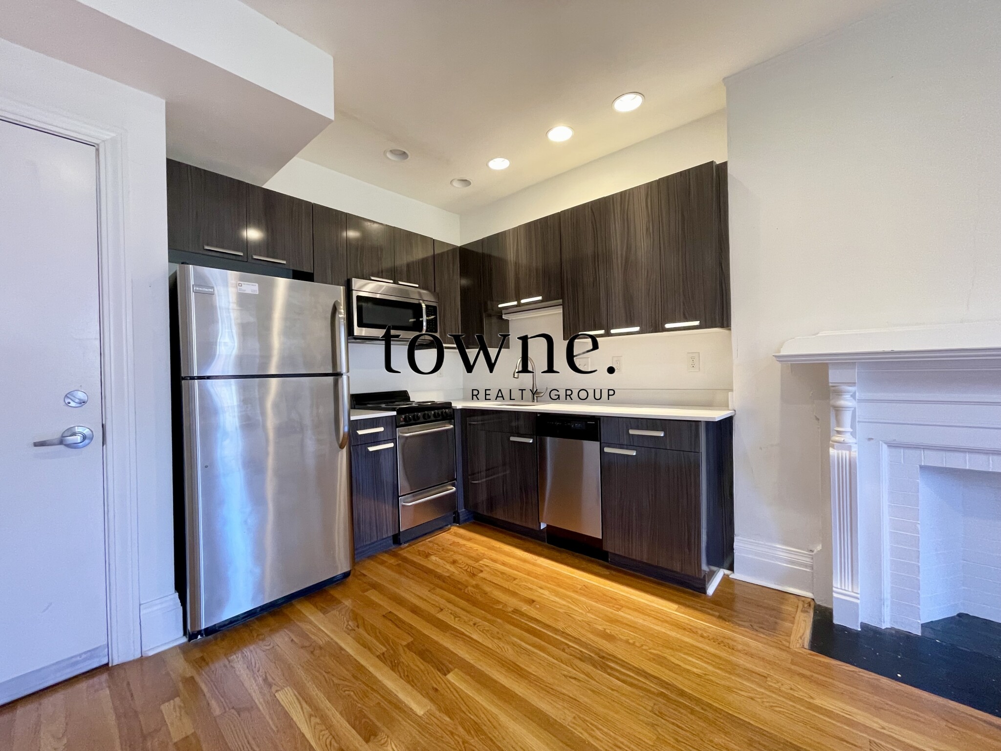 268 Newbury St, Back Bay