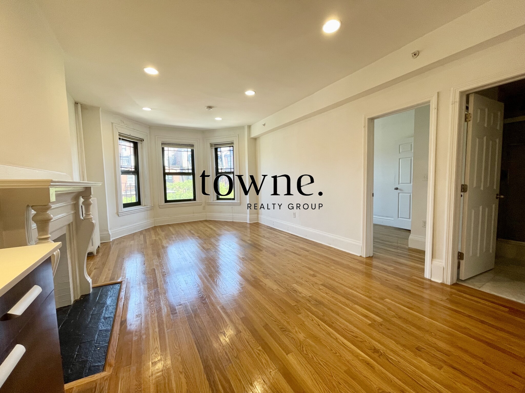 268 Newbury St, Back Bay