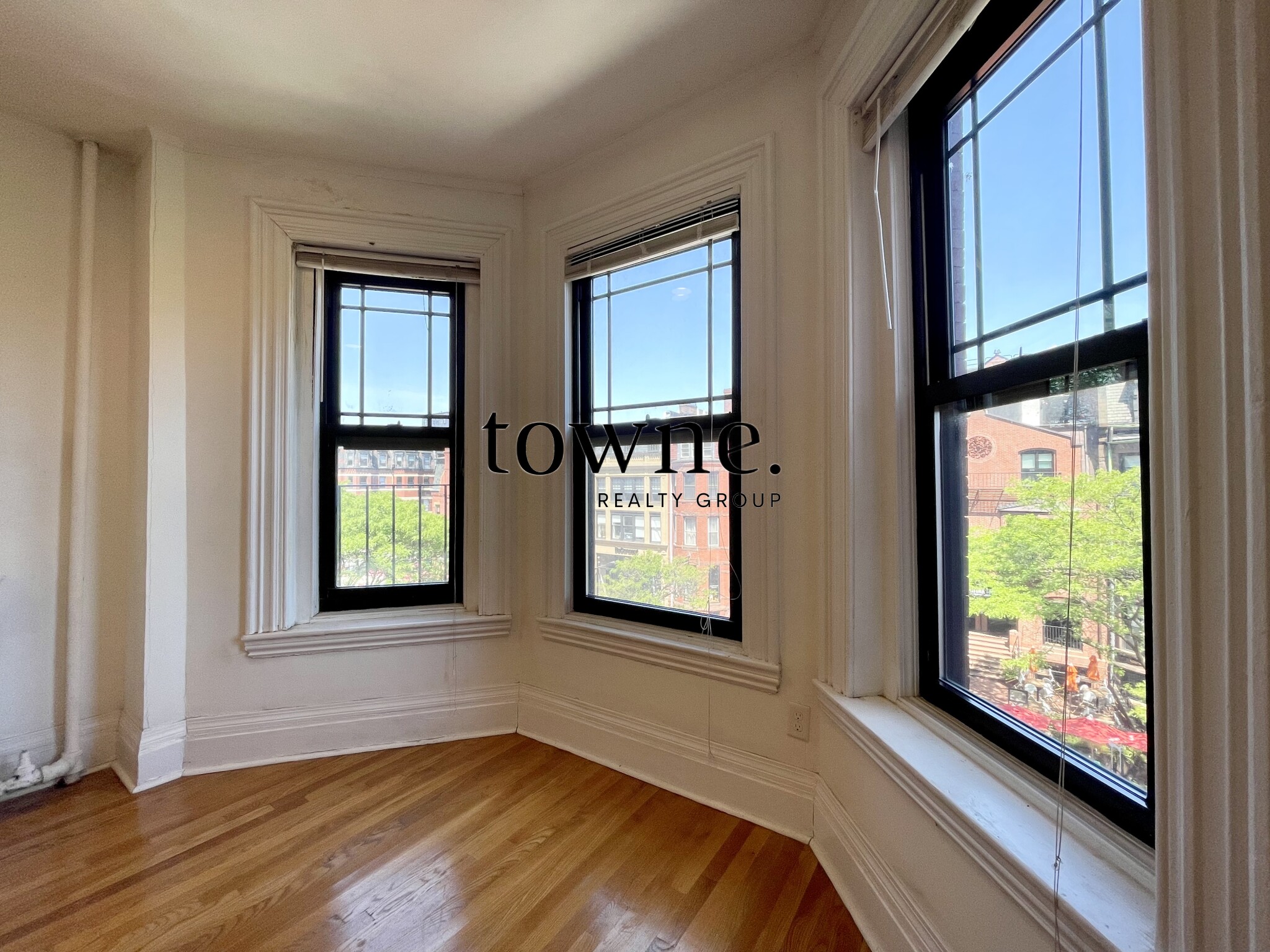 268 Newbury St, Back Bay
