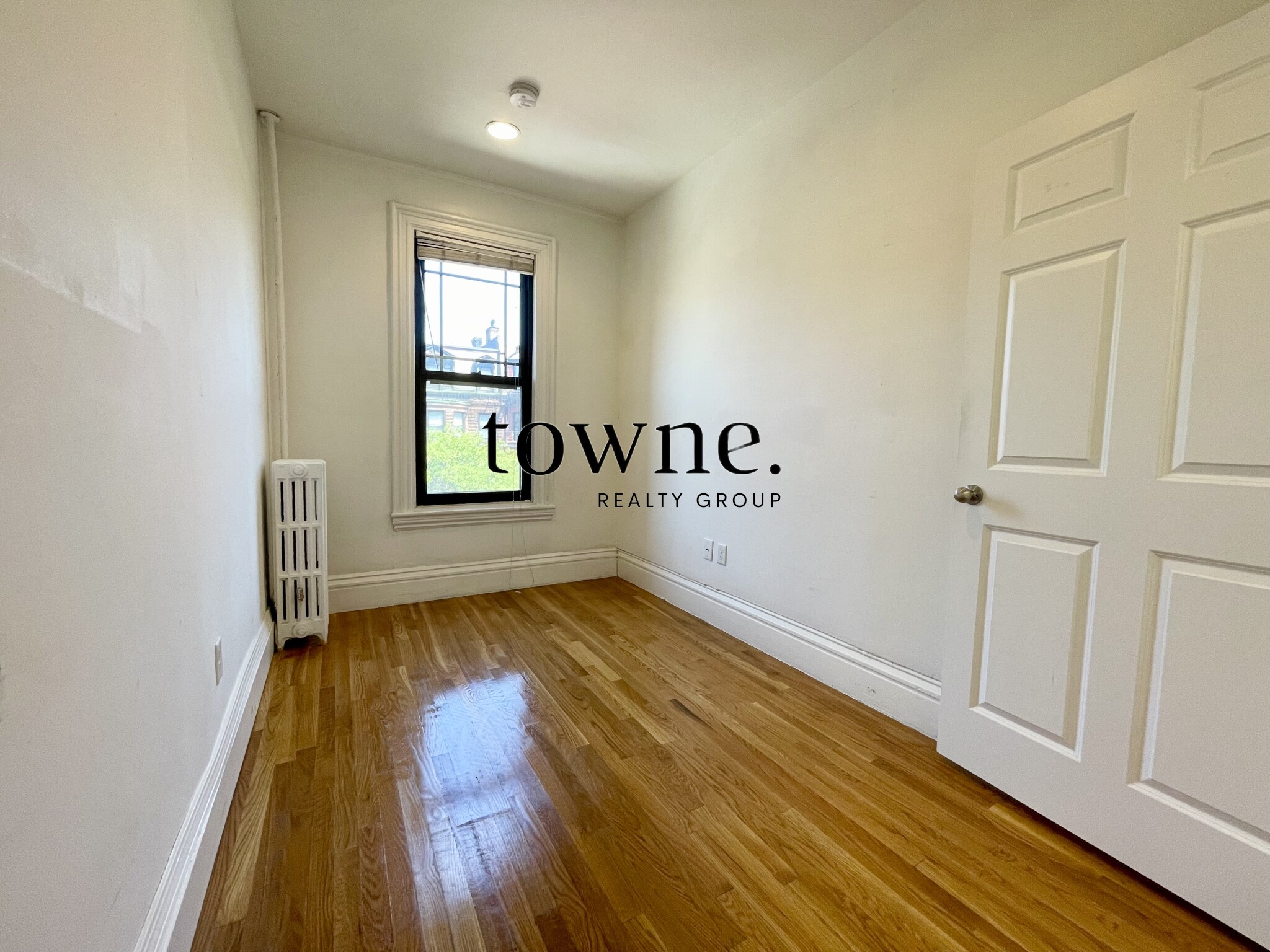 268 Newbury St, Back Bay