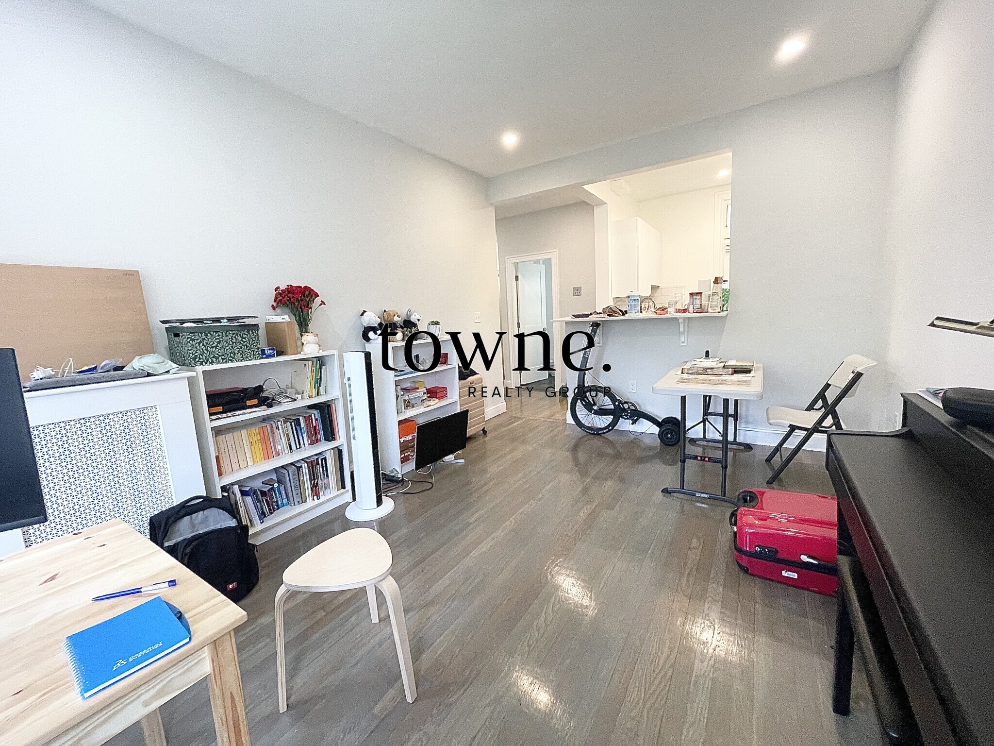 105 Queensberry St, Fenway