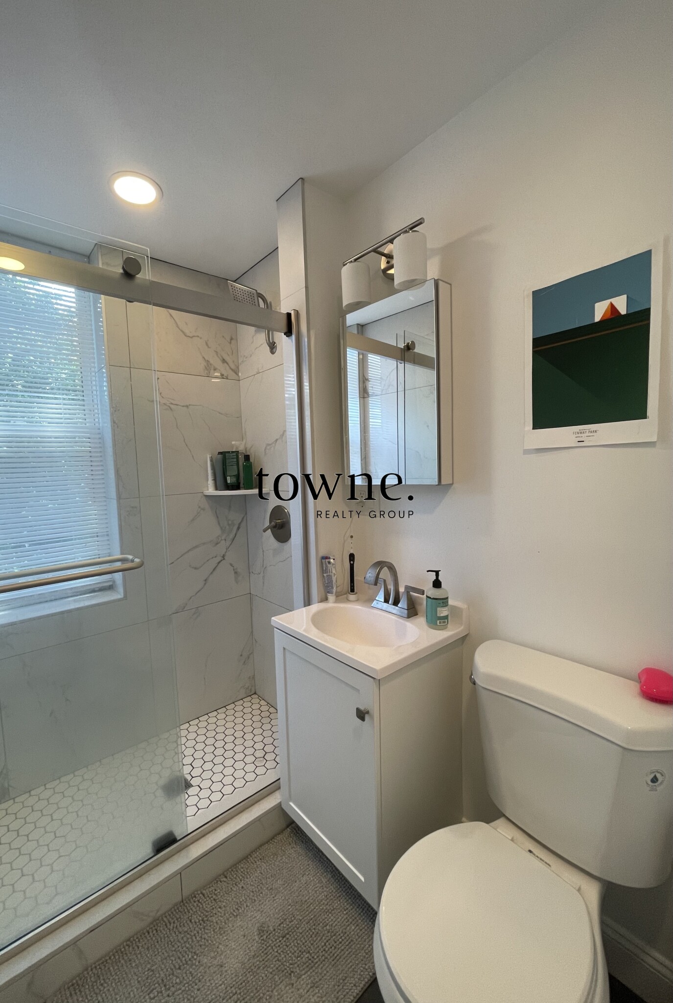 19 Queensberry St, Fenway