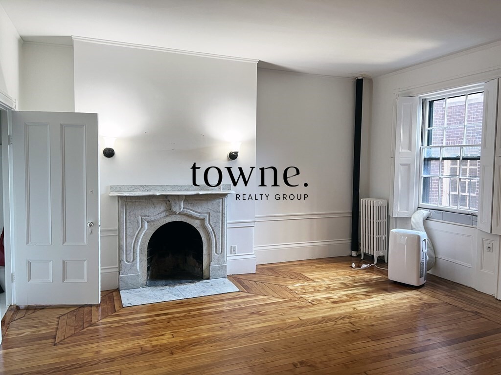 2 Joy St, Beacon Hill