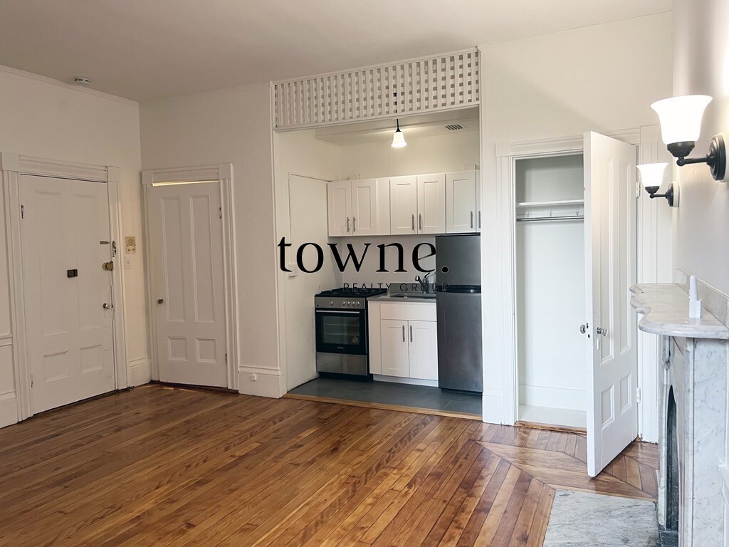 2 Joy St, Beacon Hill