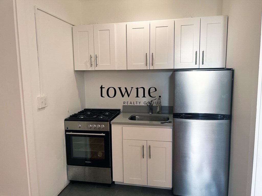 2 Joy St, Beacon Hill