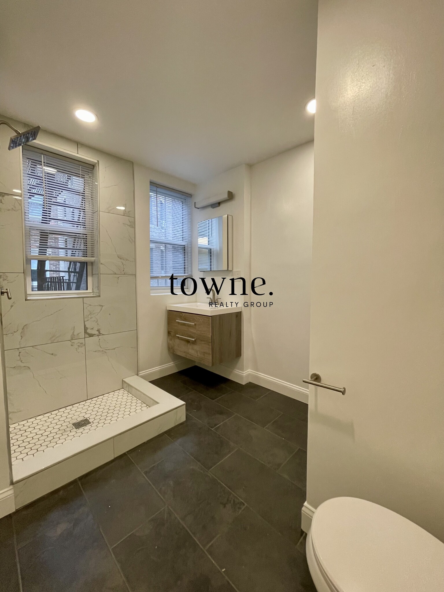 51 Queensberry St, Fenway