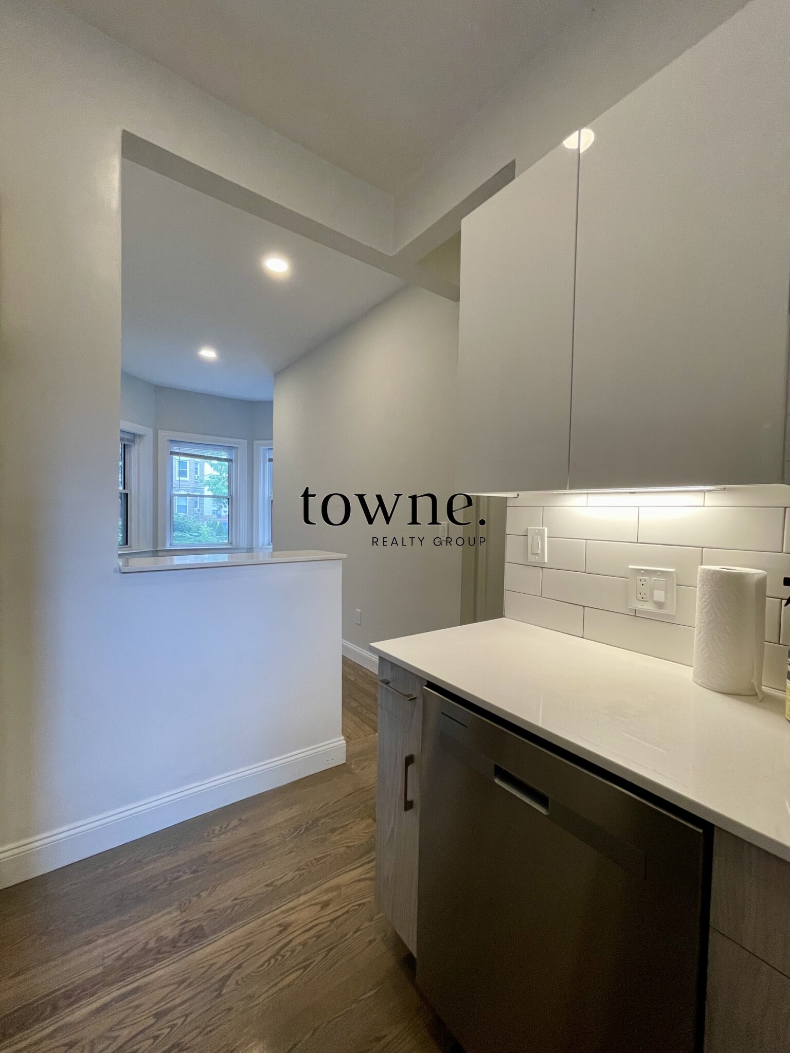 102 Queensberry St, Fenway