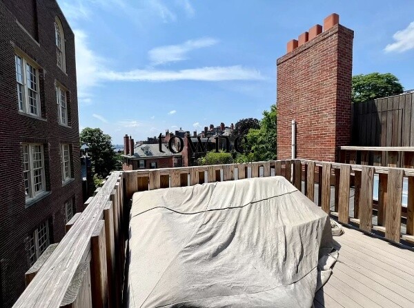 2 Joy St, Beacon Hill