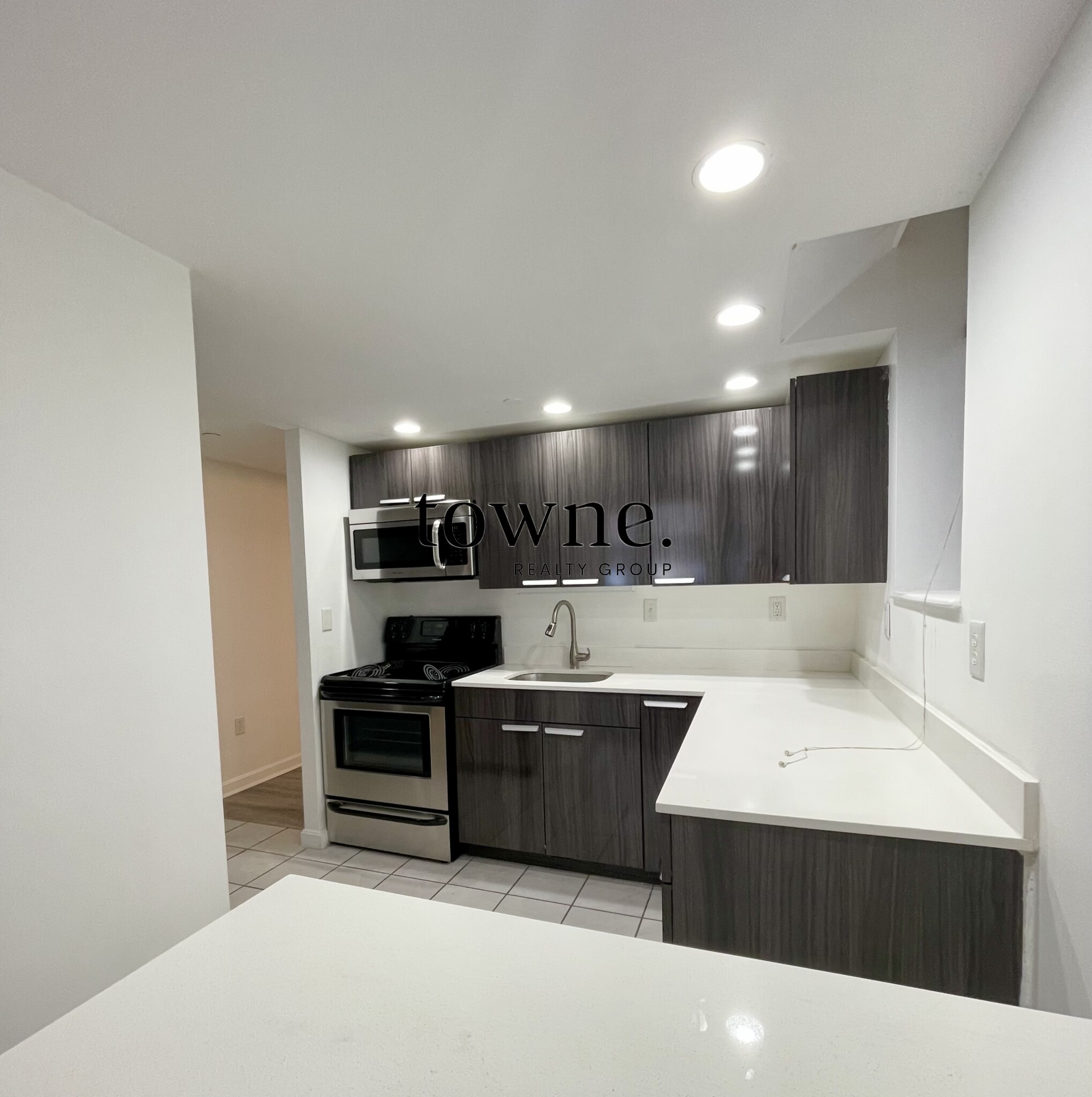 105 Queensberry St, Fenway