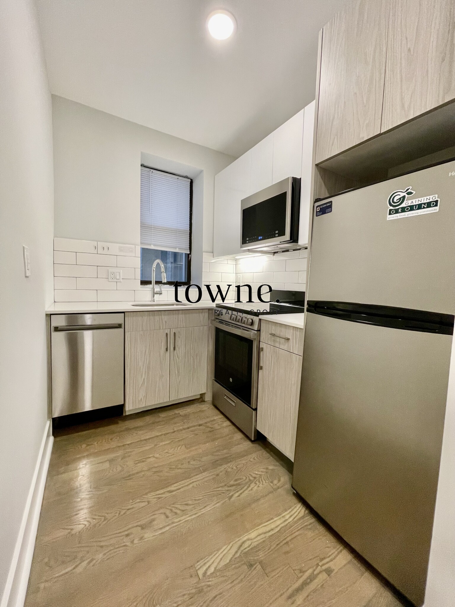 19 Peterborough St, Fenway