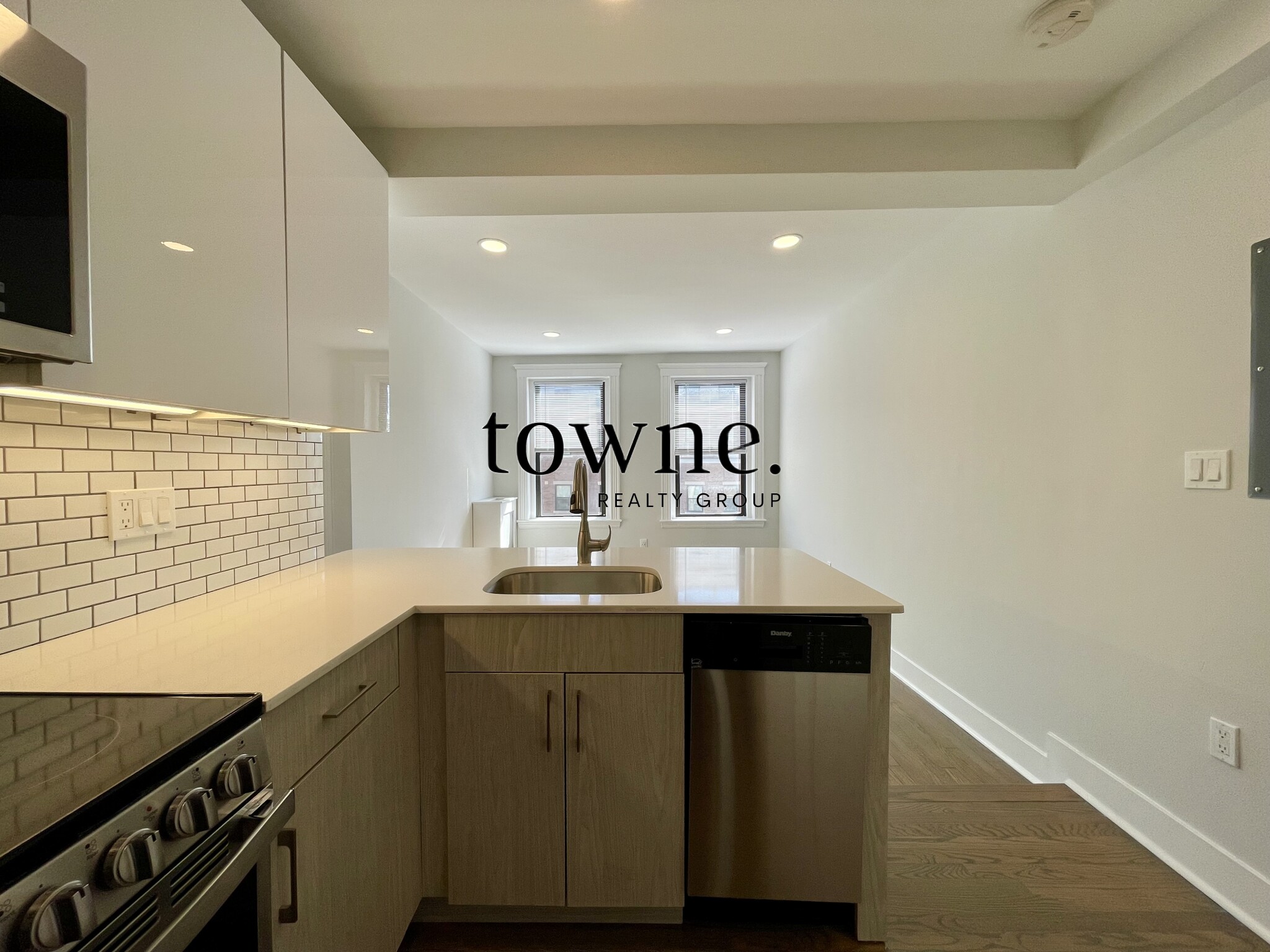 19 Peterborough St, Fenway