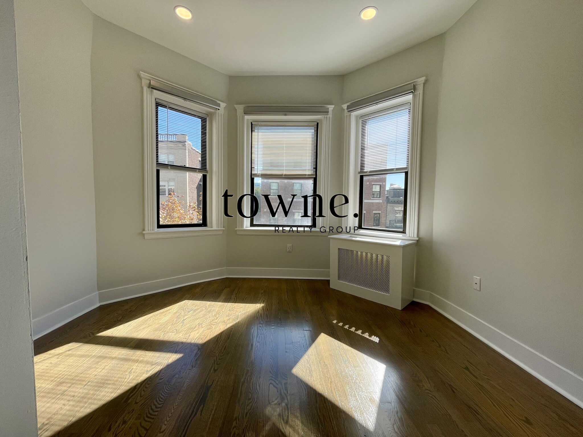 19 Peterborough St, Fenway