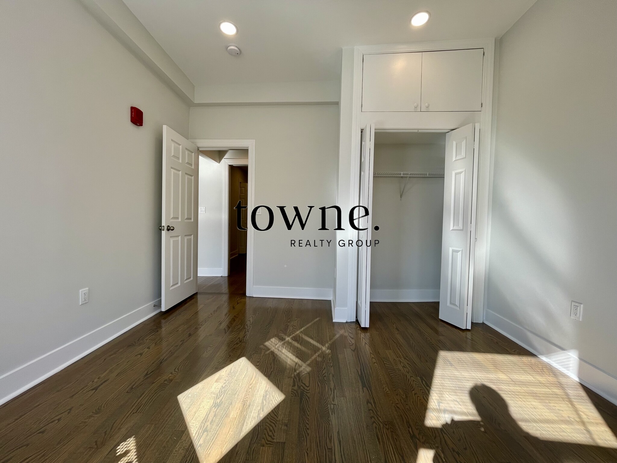 19 Peterborough St, Fenway