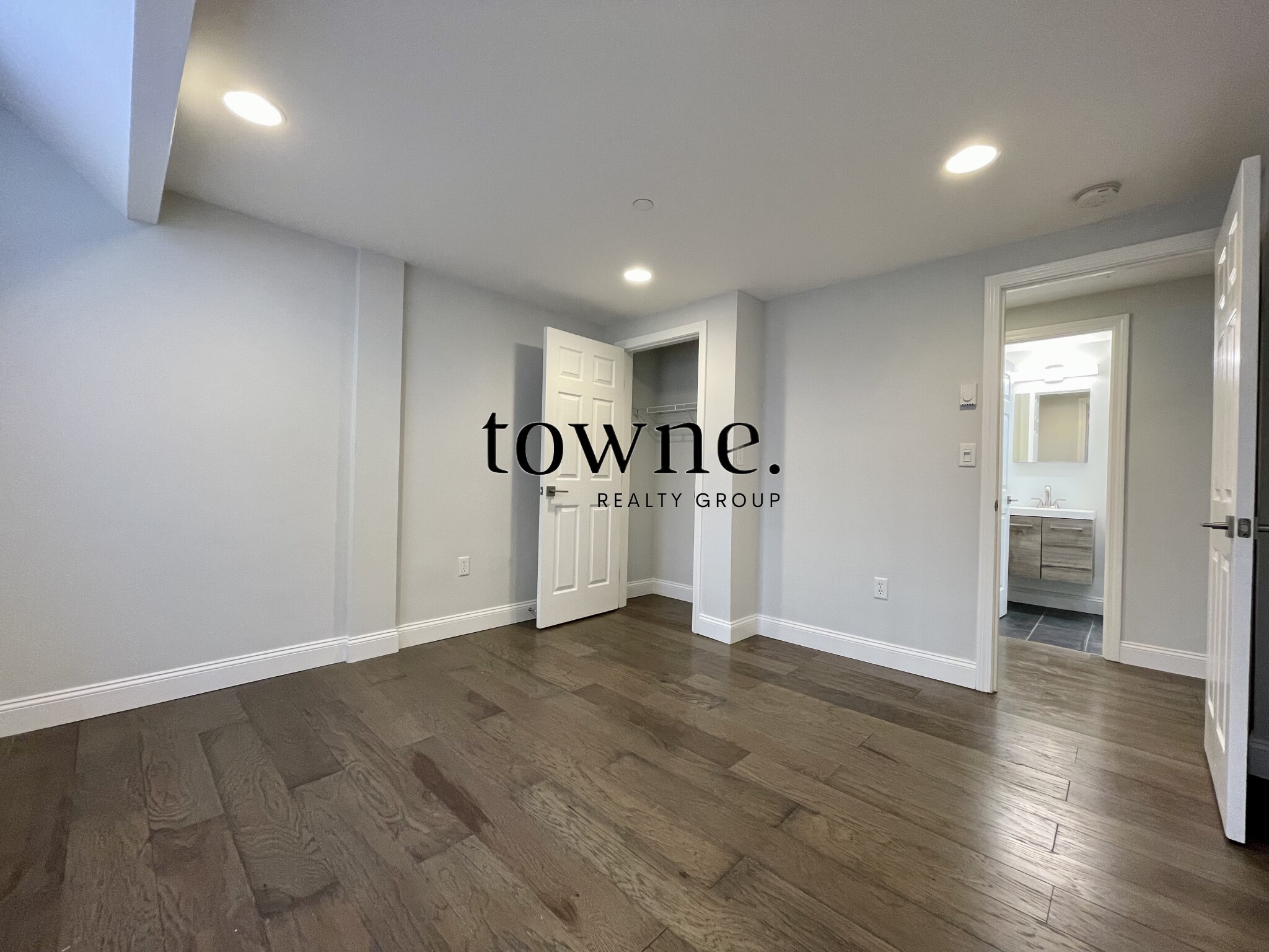 107 Queensberry St, Fenway