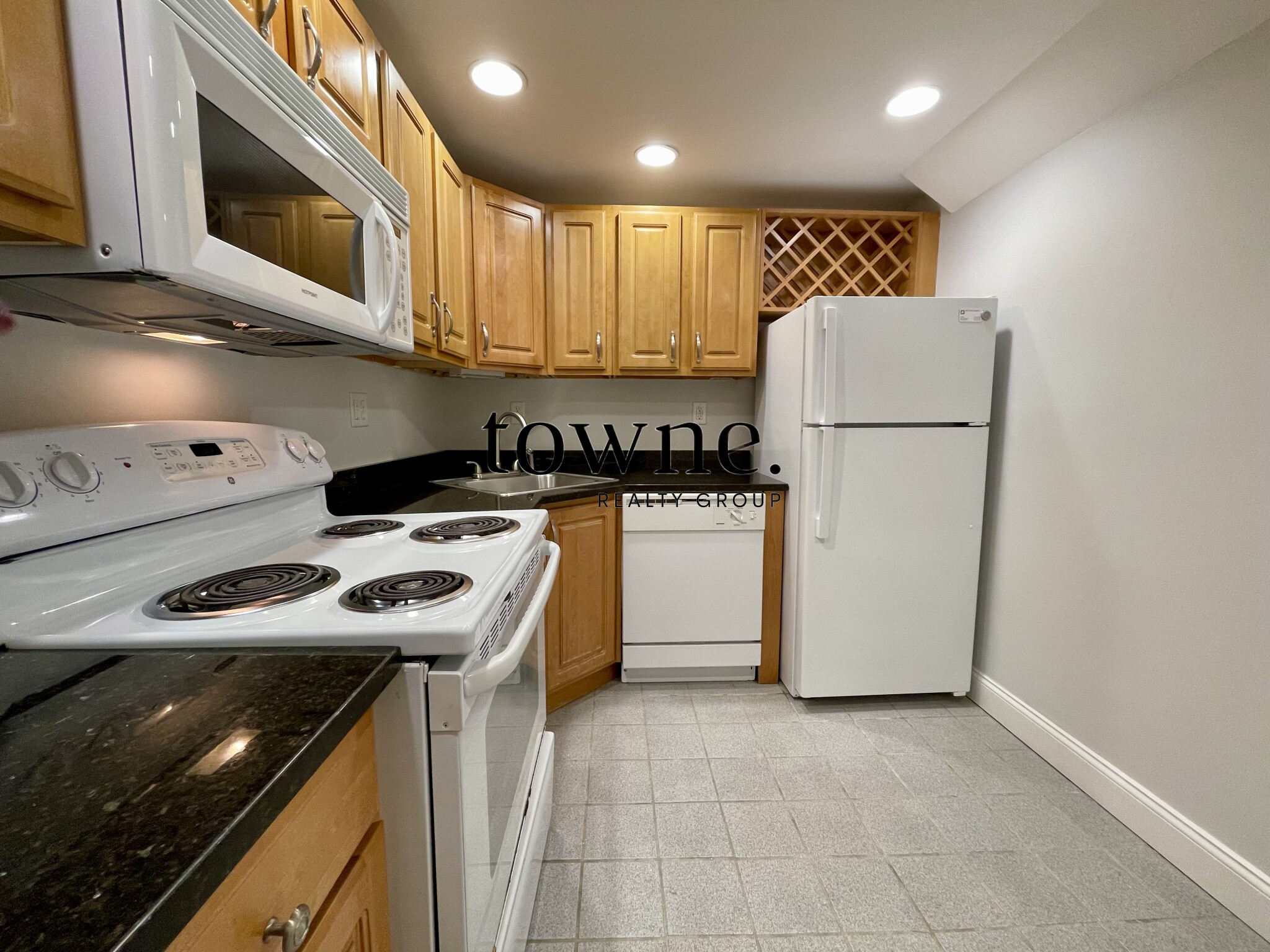 107 Queensberry St, Fenway